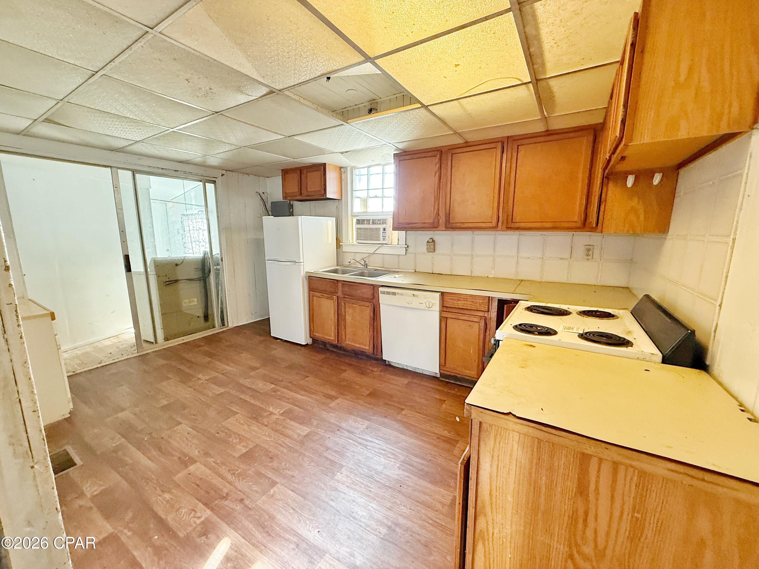 [No Recorded Subdiv] - Residential