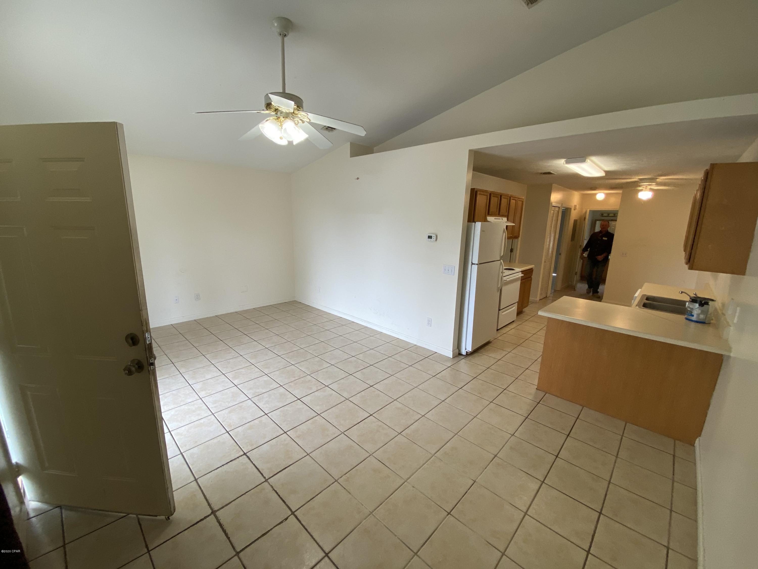 [No Recorded Subdiv] - Residential Lease