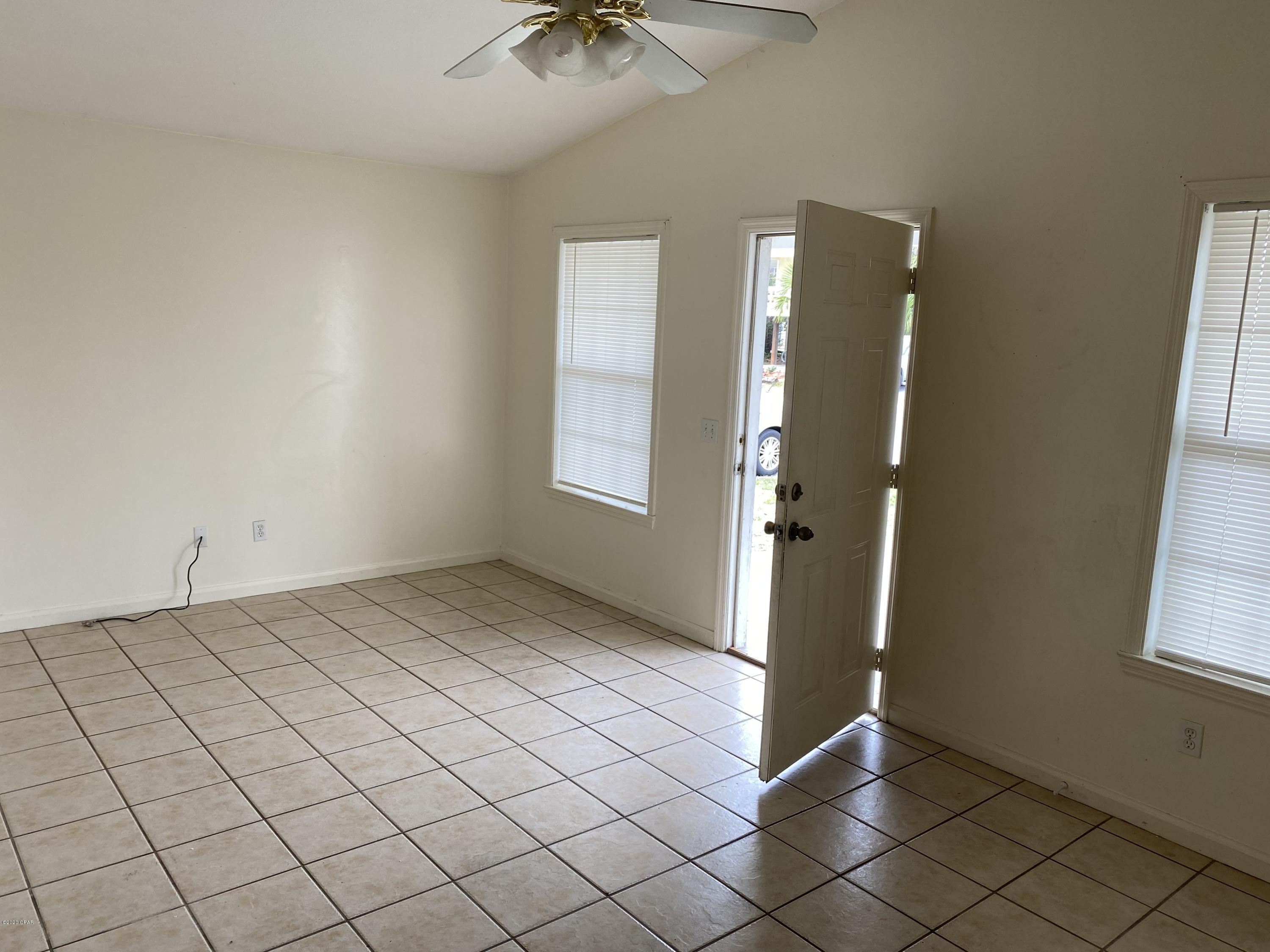 [No Recorded Subdiv] - Residential Lease