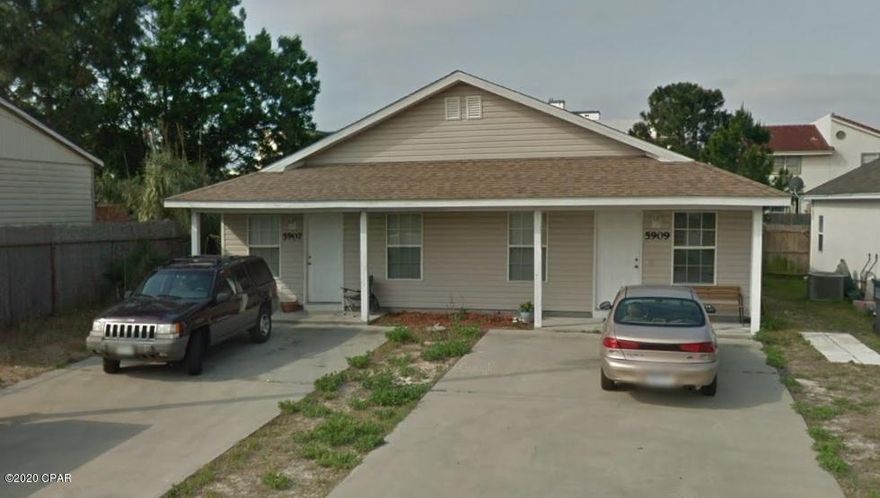 Duplex unit for rent on South Lagoon.  Both sides are available for 1200 each.  Deposit is equal to month's rent and credit/background check required.  Also available for sale