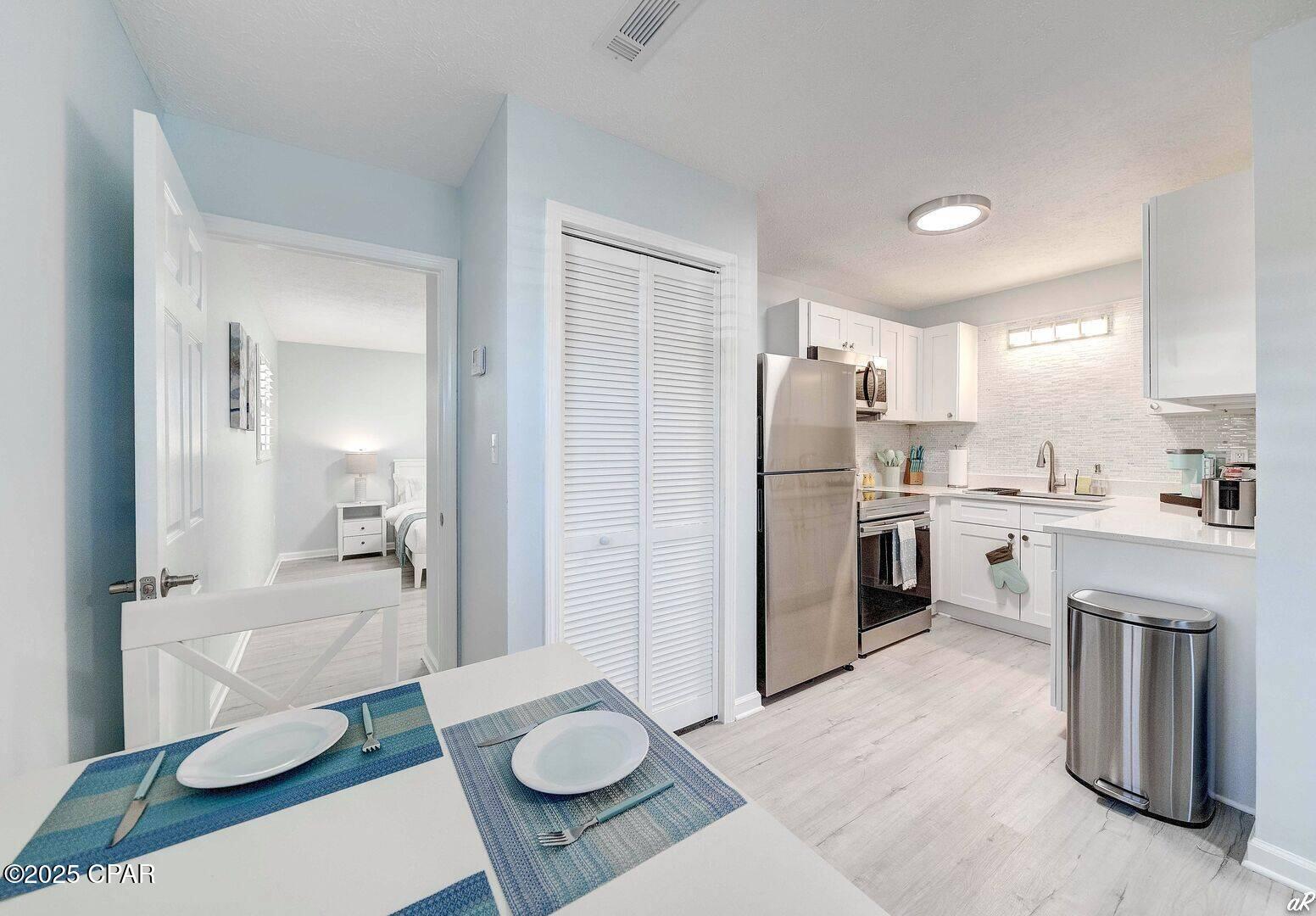 [No Recorded Subdiv] - Residential Lease