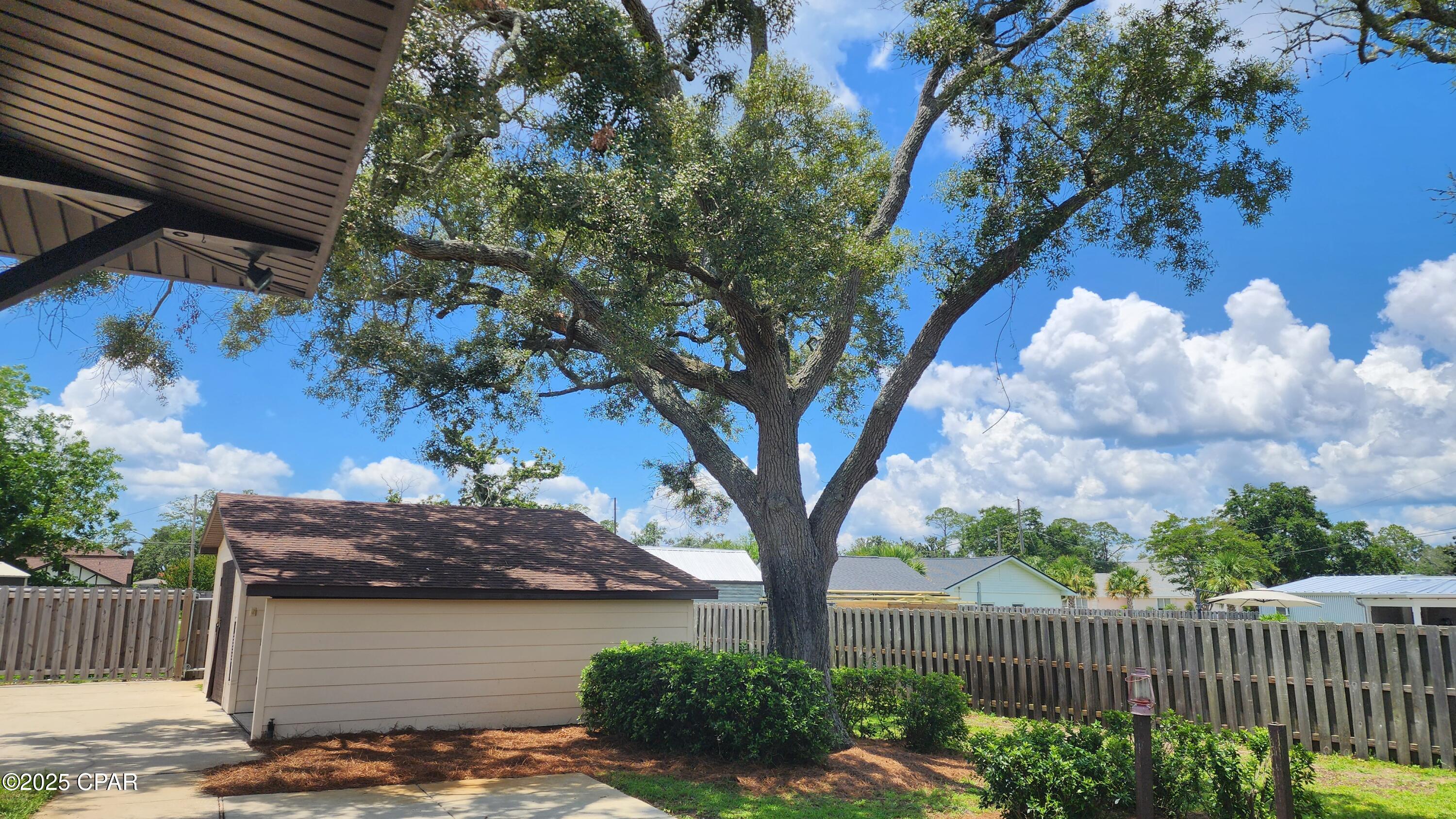 Pretty Bayou Hts 2nd - Residential