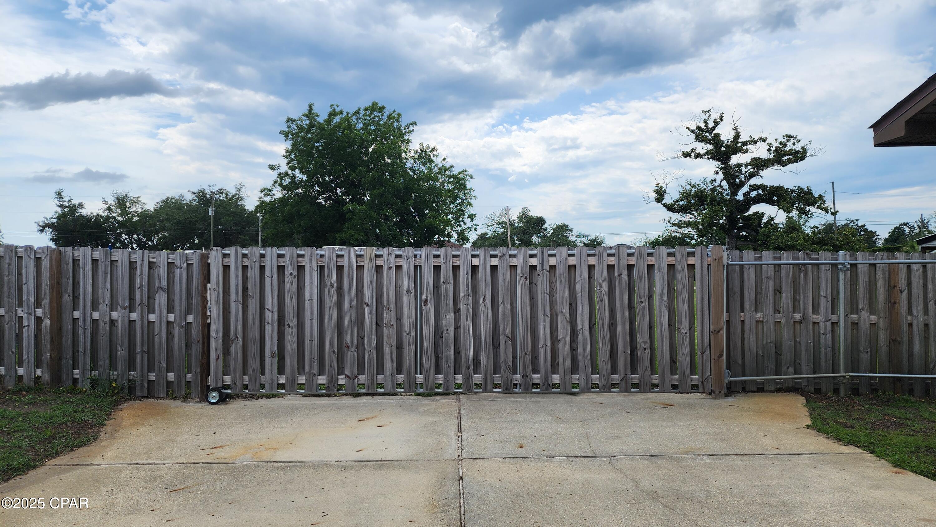 Pretty Bayou Hts 2nd - Residential