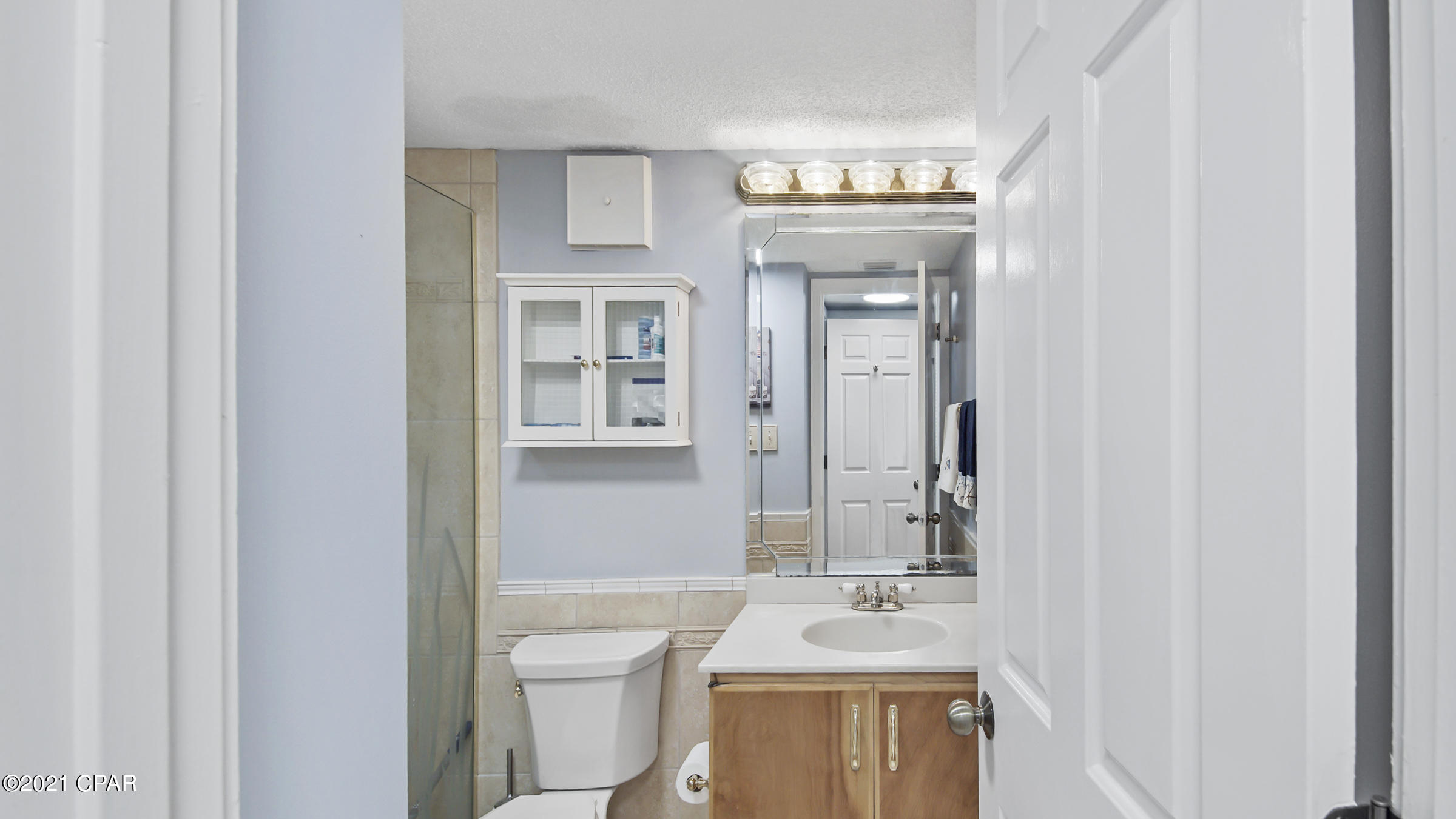 Lagoon Towers Phase I - Residential