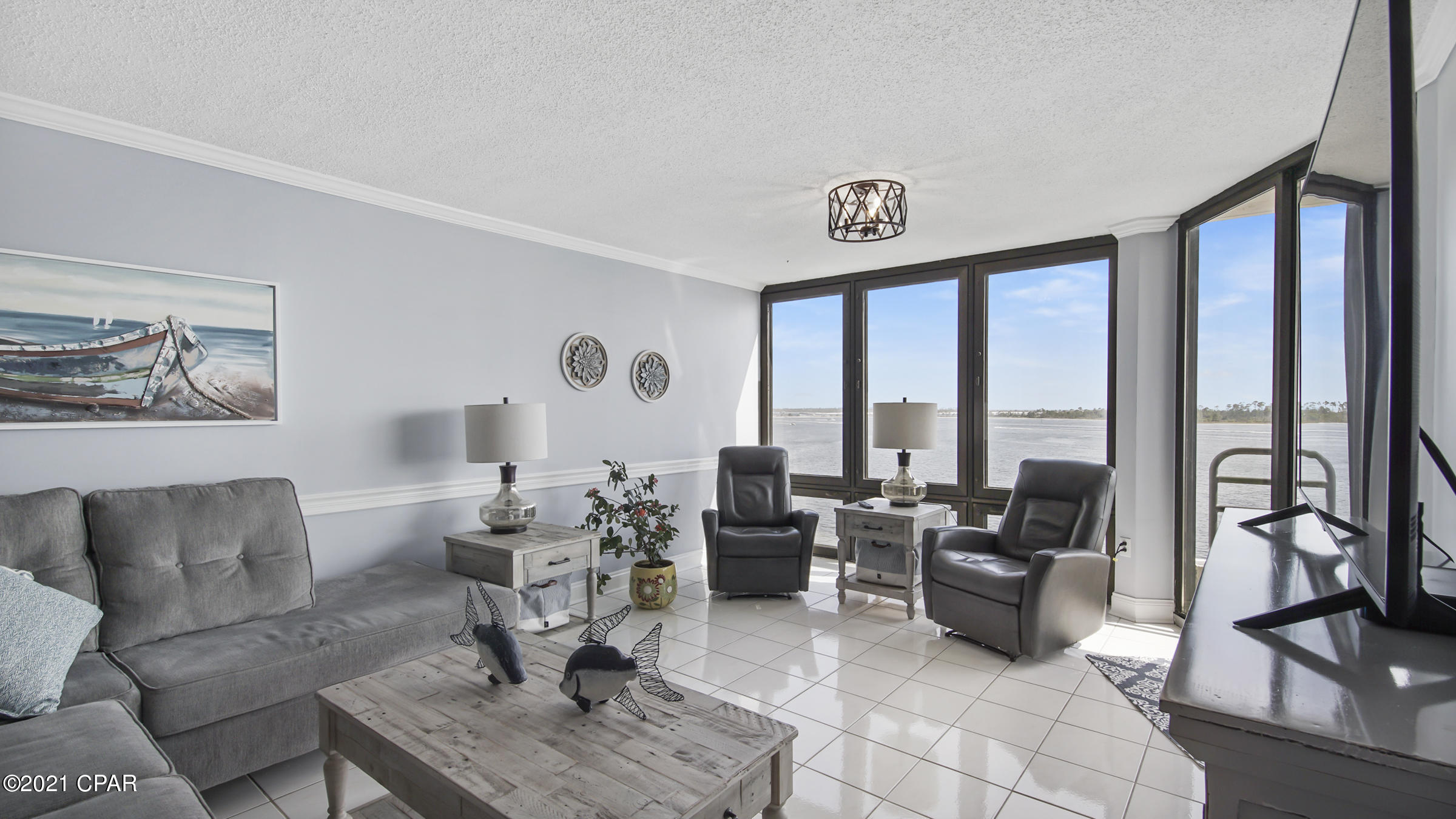 Lagoon Towers Phase I - Residential