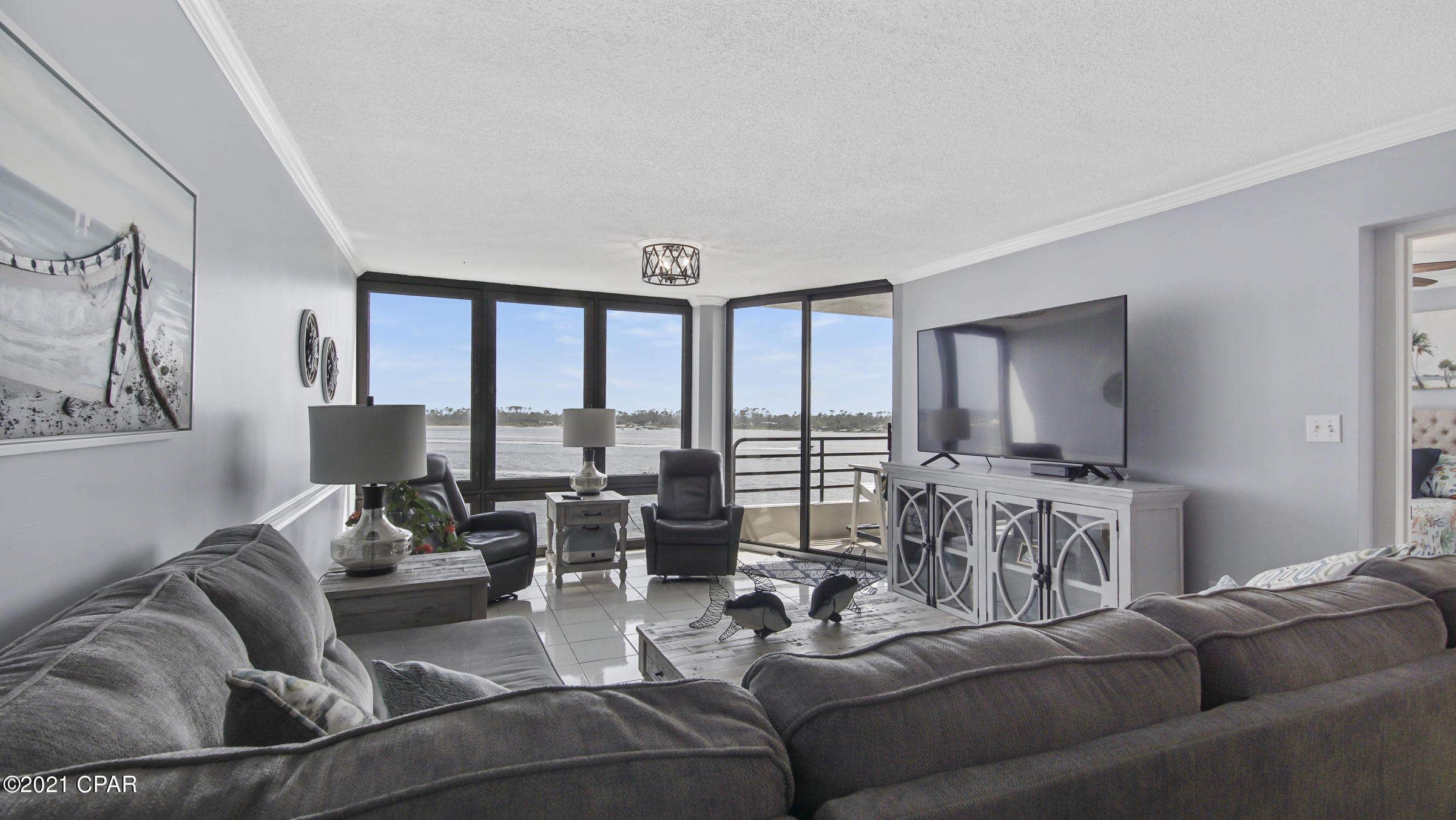 Lagoon Towers Phase I - Residential