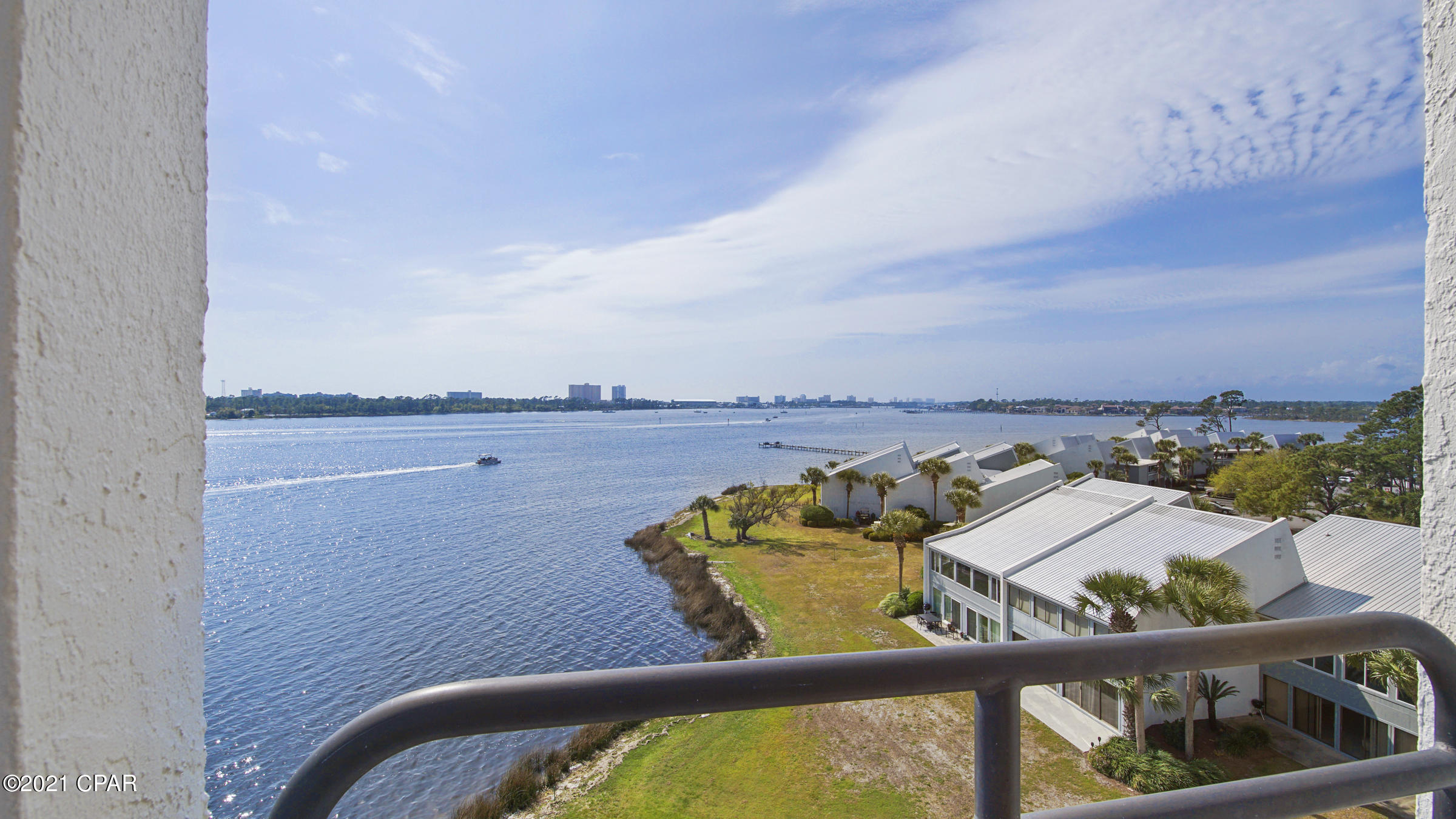 Lagoon Towers Phase I - Residential