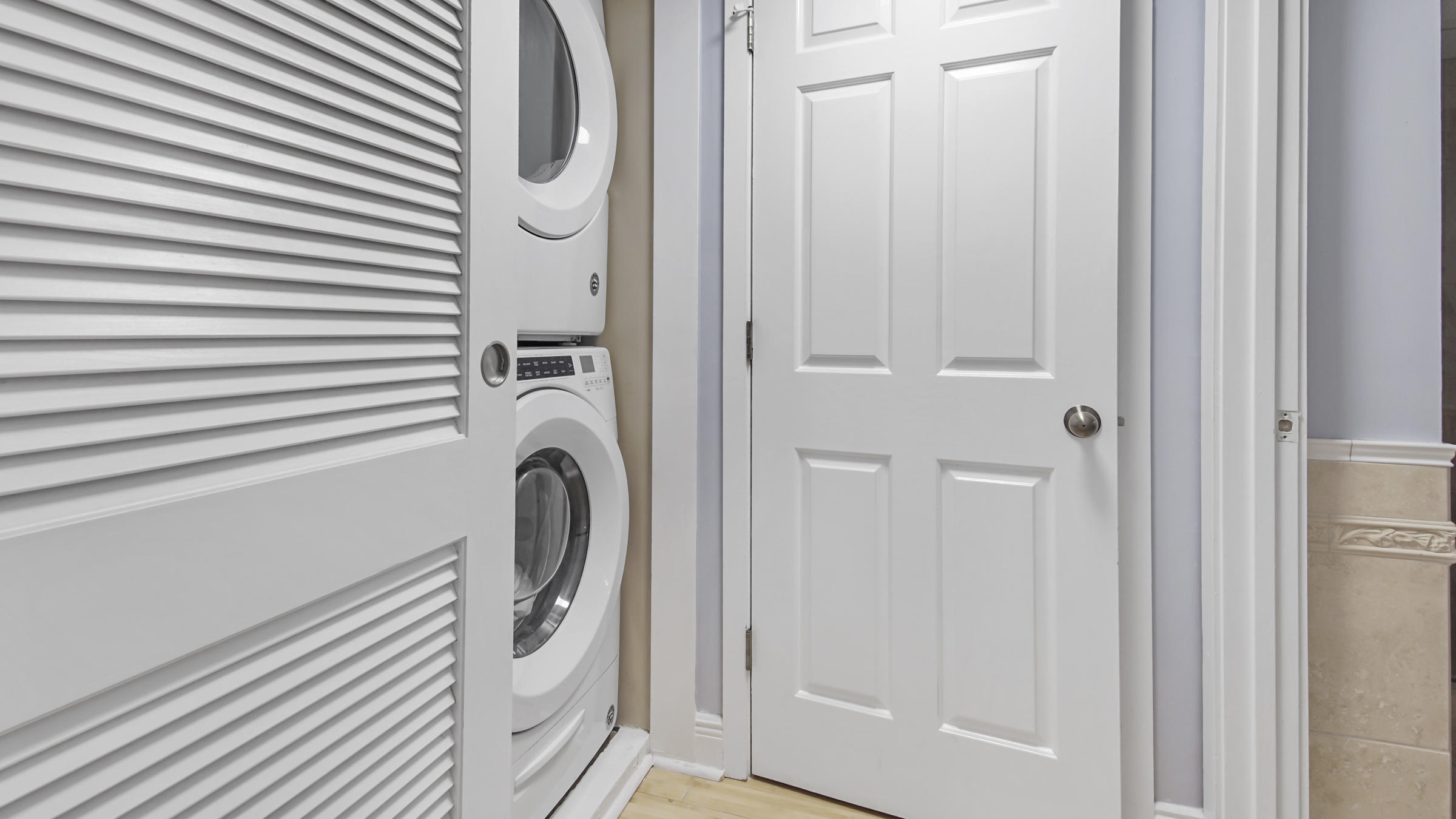 Lagoon Towers Phase I - Residential