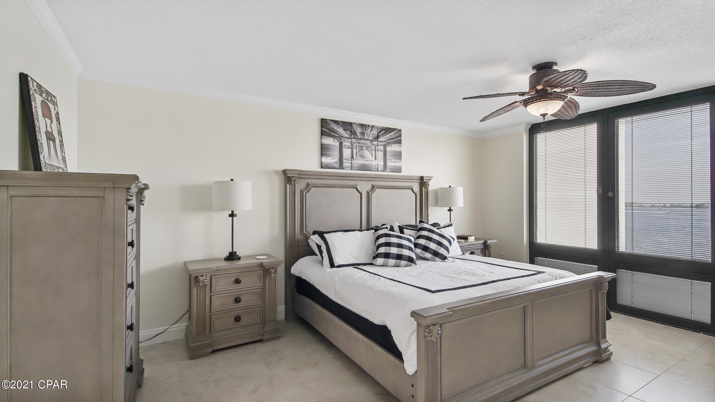 Lagoon Towers Phase I - Residential