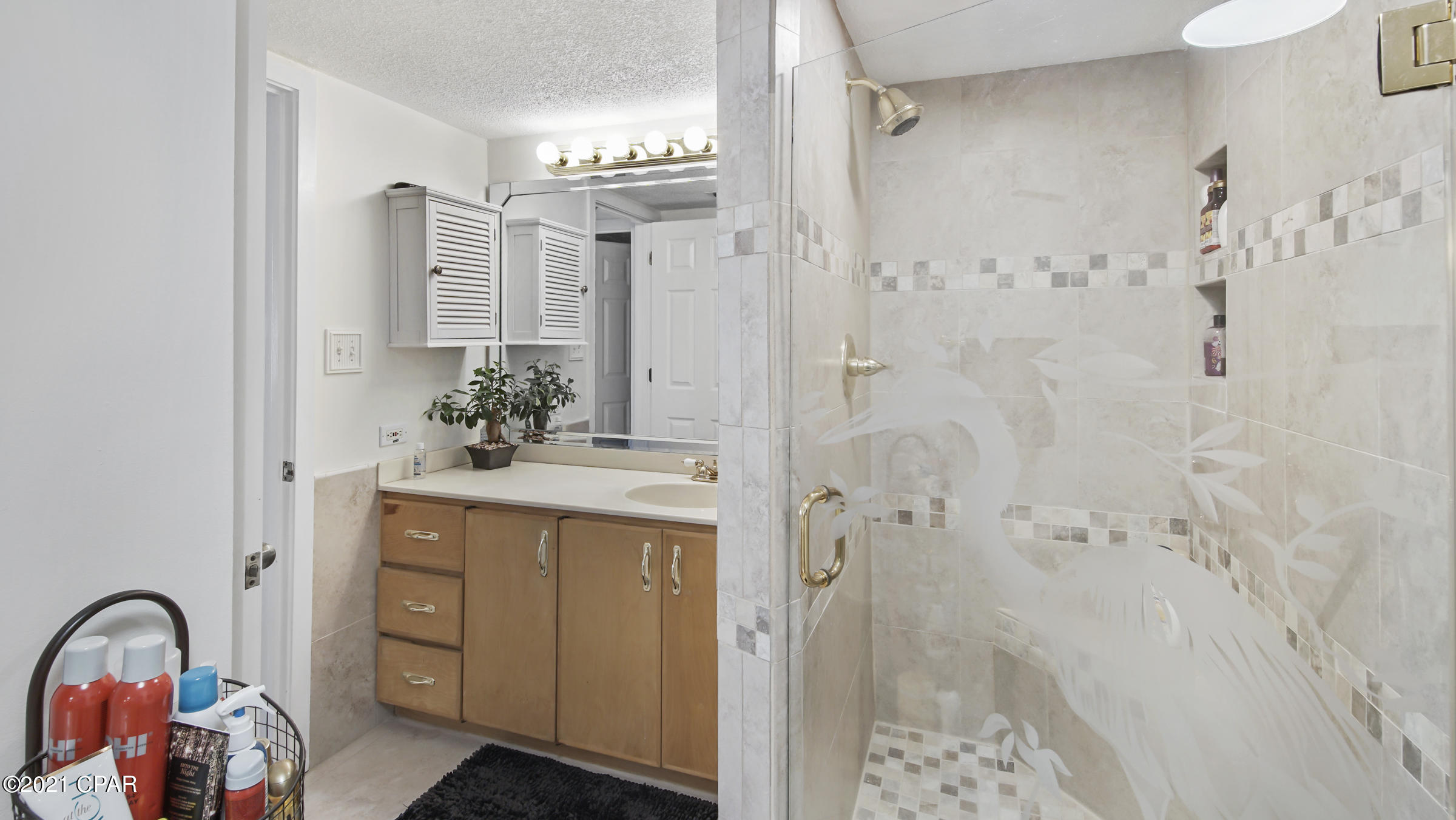 Lagoon Towers Phase I - Residential