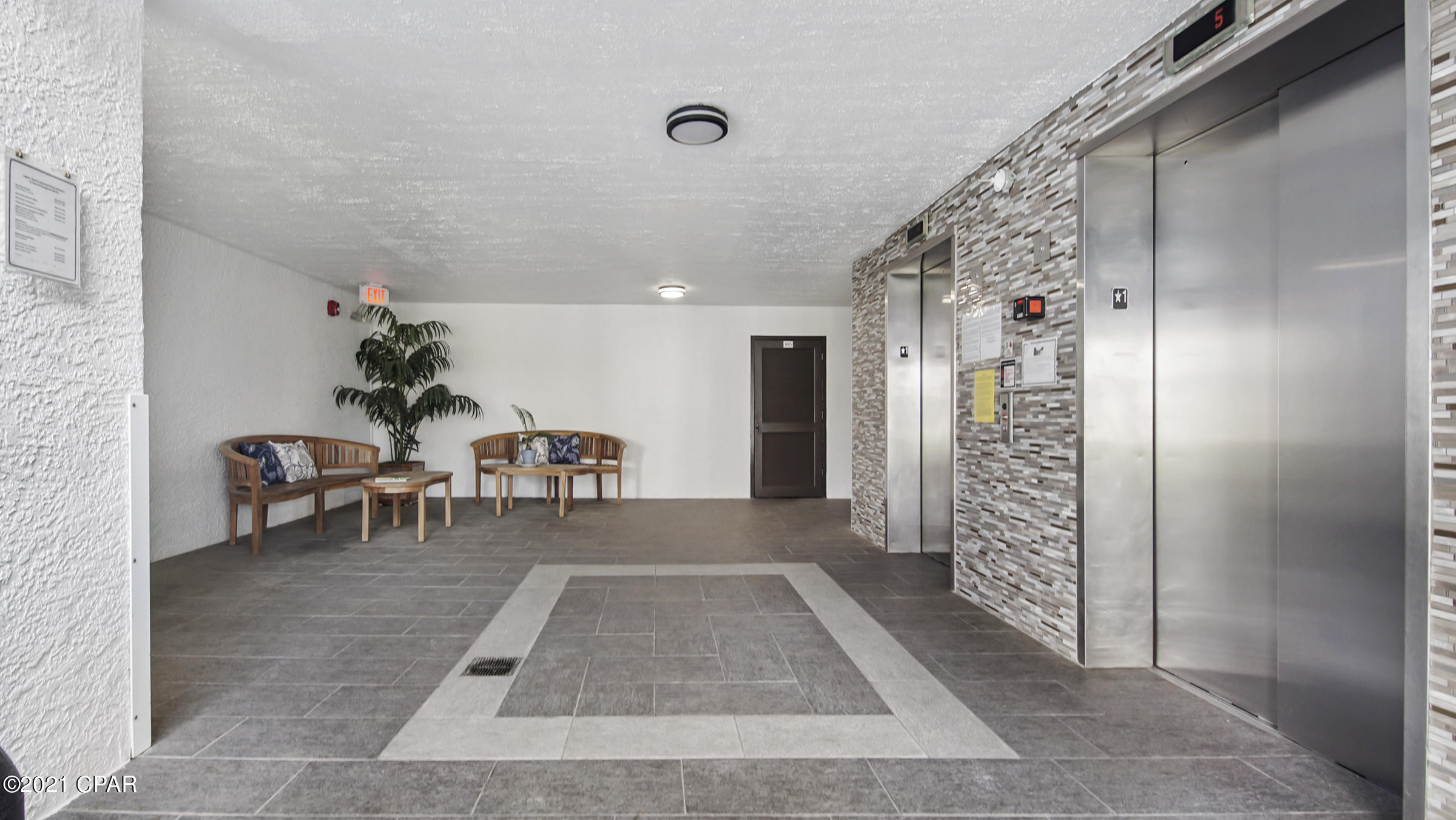 Lagoon Towers Phase I - Residential