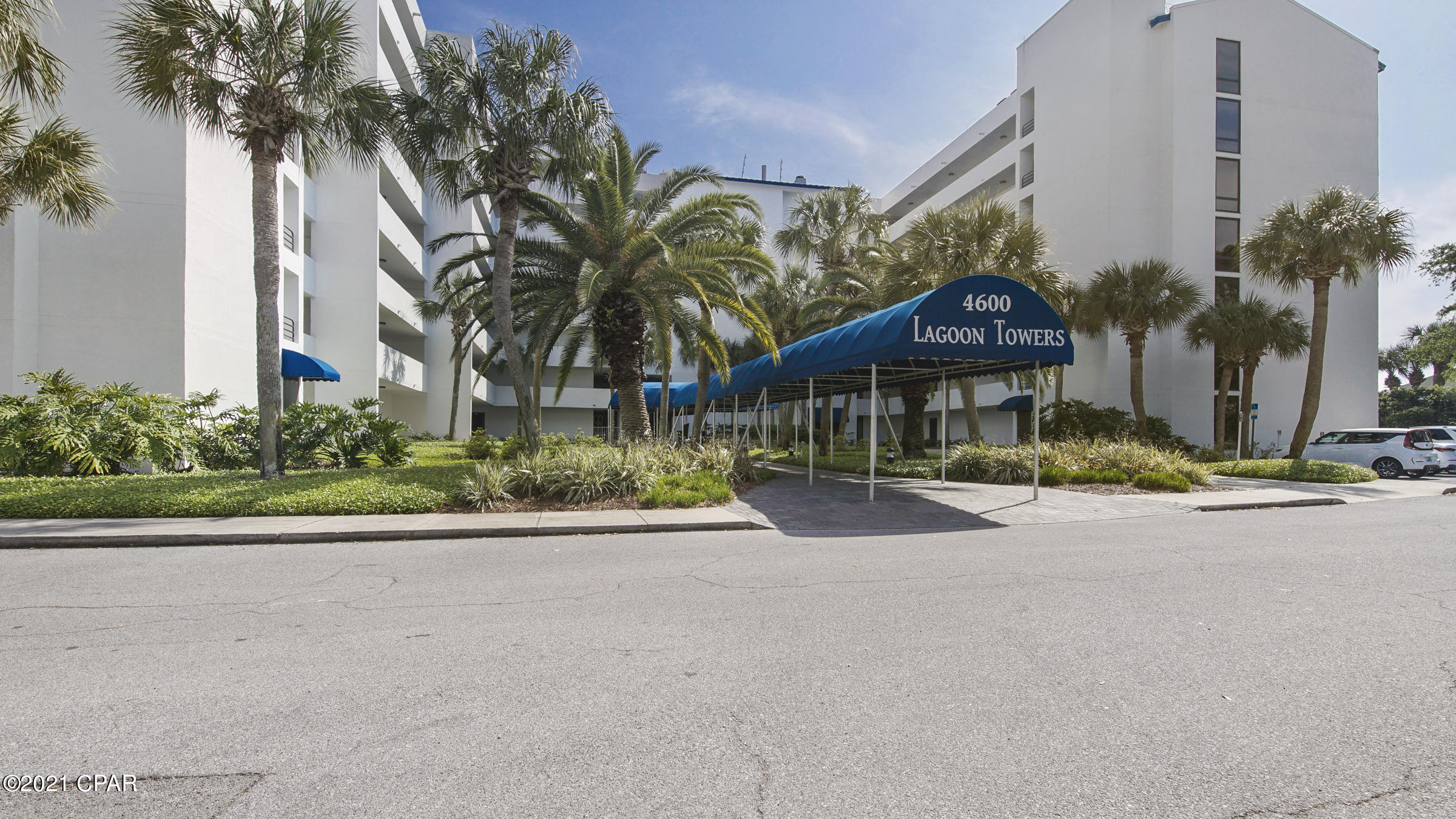 Lagoon Towers Phase I - Residential