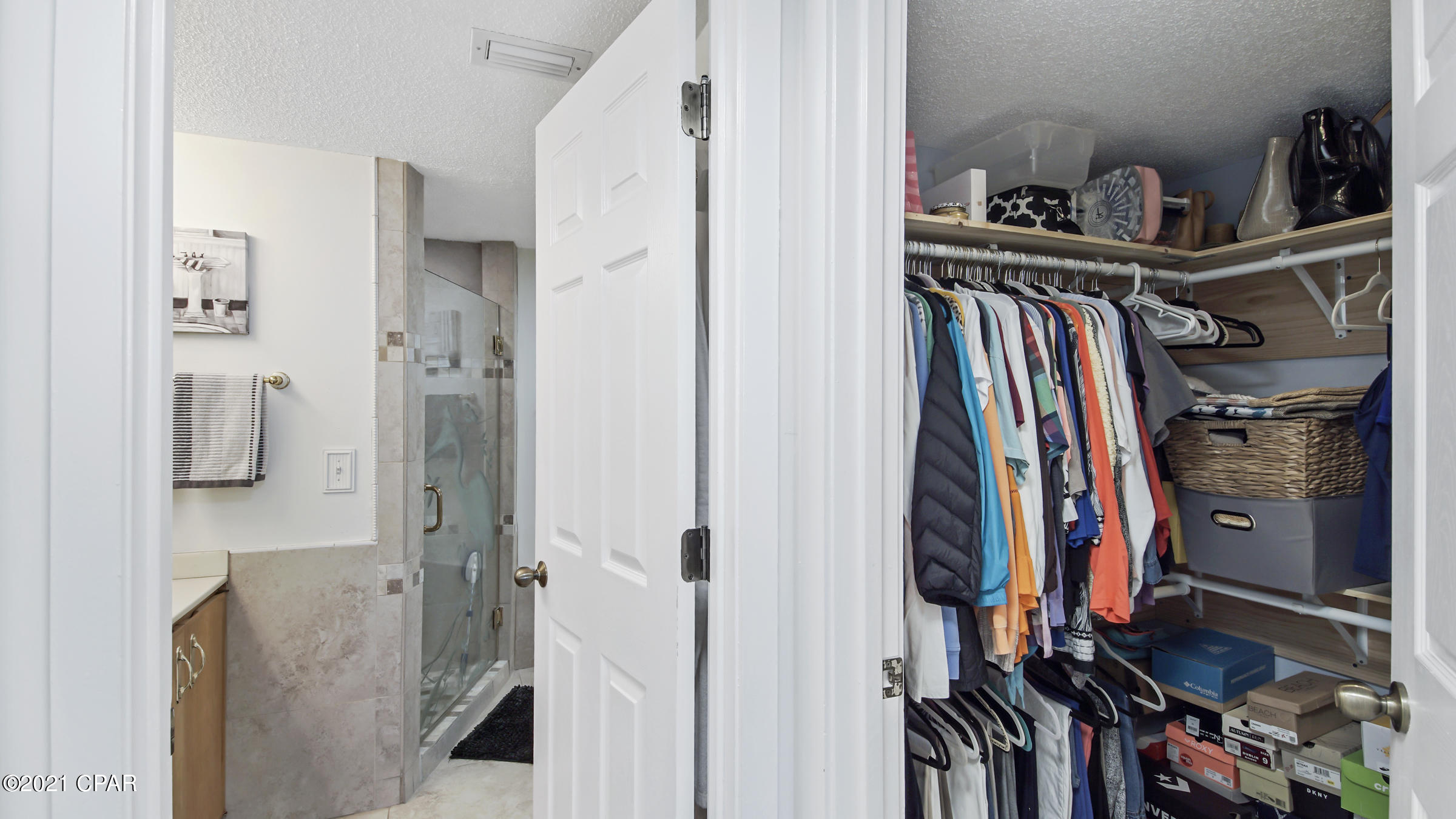 Lagoon Towers Phase I - Residential