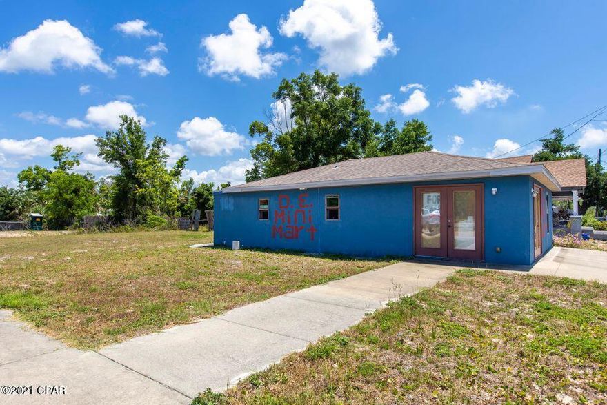 UNDER CONTRACT WITH CONTINGENCIES; SELLER ACCEPTING BACKUP OFFERS.

One of the lowest priced commercial buildings in Panama City. Move-in ready! This building survived Hurricane Michael with no damage while the rest of Panama City sustained significant damage - this building is built to last! Strategically located commercial (multi-use) building located right in the middle of Panama City. There is a newer roof, new electrical, and new plumbing during a recent renovation. The annual average daily traffic count exceeds 12,900 vehicles. This is a triple lot (lot 12, 13, and 14) with a lot of space for parking, or a laydown yard for construction materials. This building is very versatile and can be used as a mini-mart (convenience store), hair salon, vape shop, florist, small office, tattoo parlor, construction office/heating and air, beauty or barber shop.

Low price, strategic location, and versatile for a multitude of uses, come make this commercial building yours!