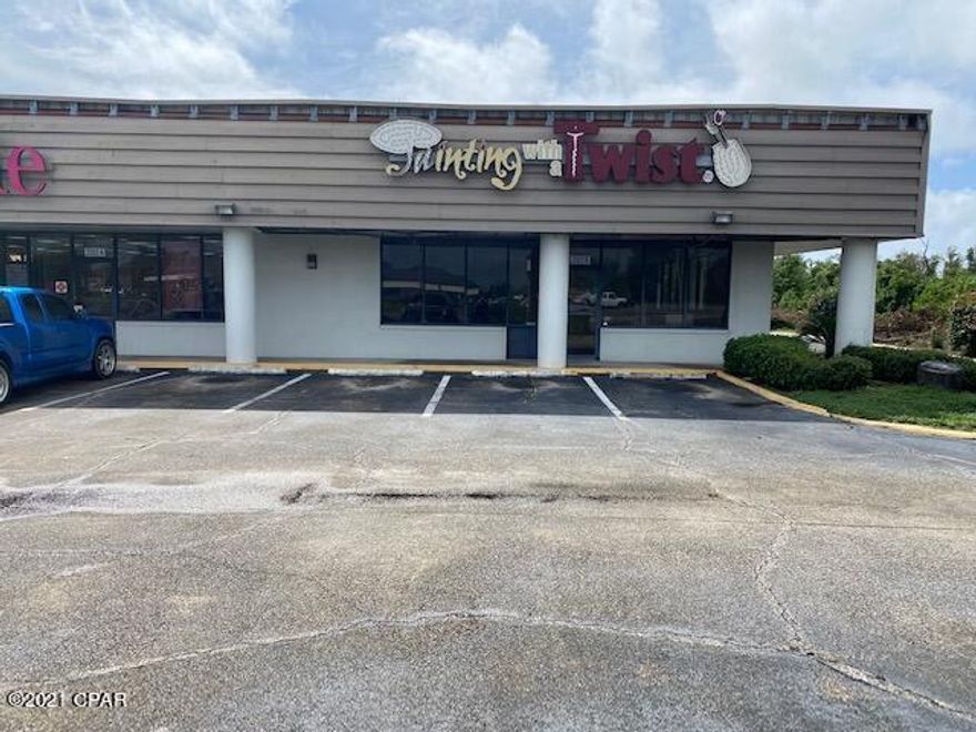 Final renovation now scheduled for this retail/office space, formally, Painting With A Twist' location.

New roof, Exterior Facade and HVAC will be completed soon, with anticipated completion by November 1st.

  Great space for retail or office. Schedule your showing today. Click on documents to review existing office build out and floor plan.