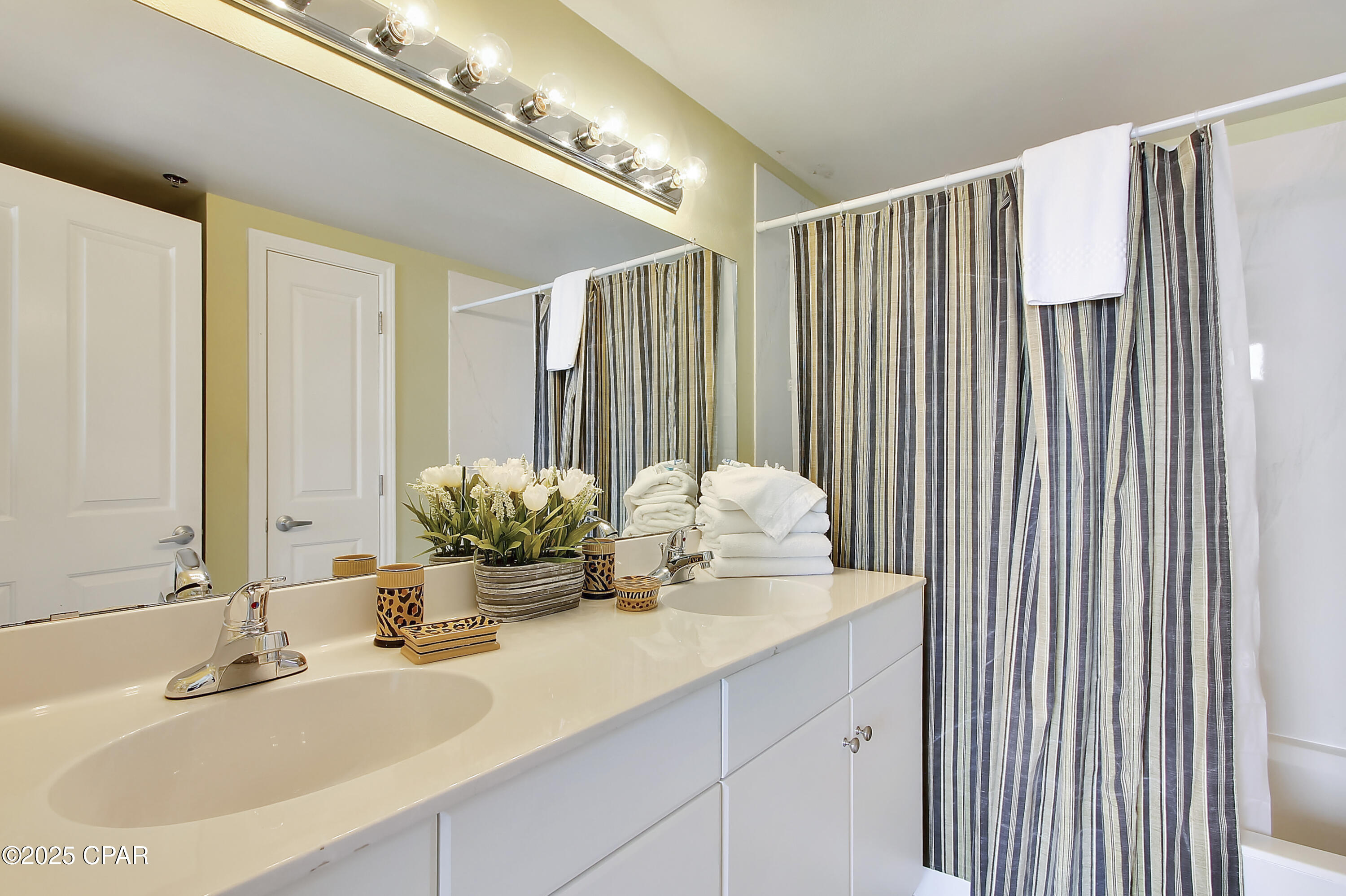 Shores Of Panama Phase II - Residential