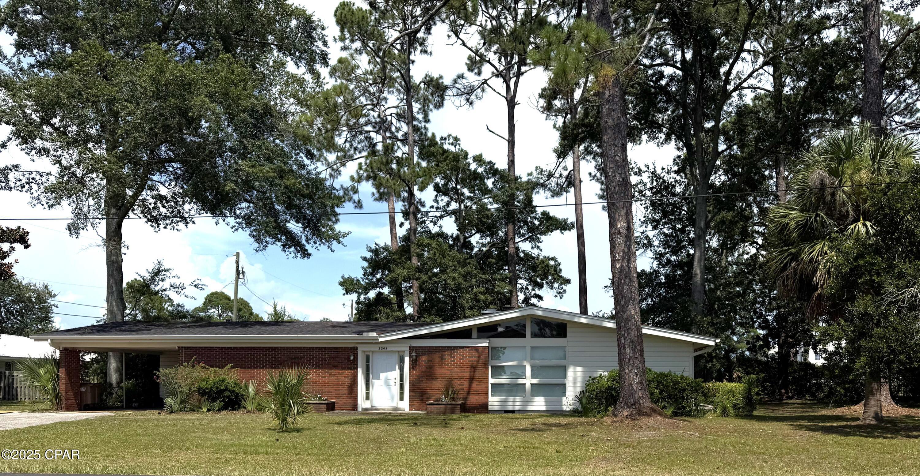 Photo 1 of 28 — 2203 Monument Avenue, Port St Joe, FL 32456