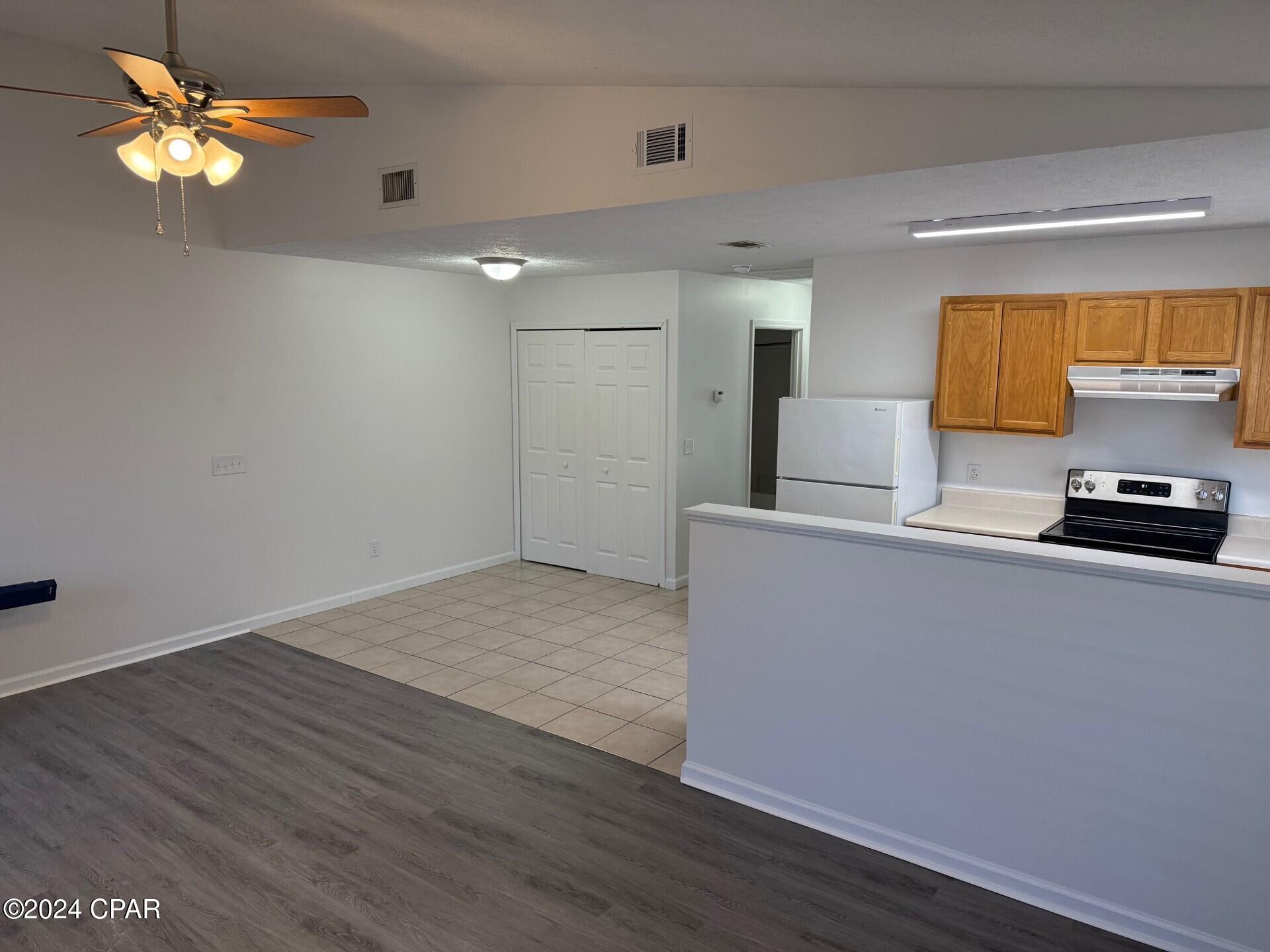 [No Recorded Subdiv] - Residential Lease