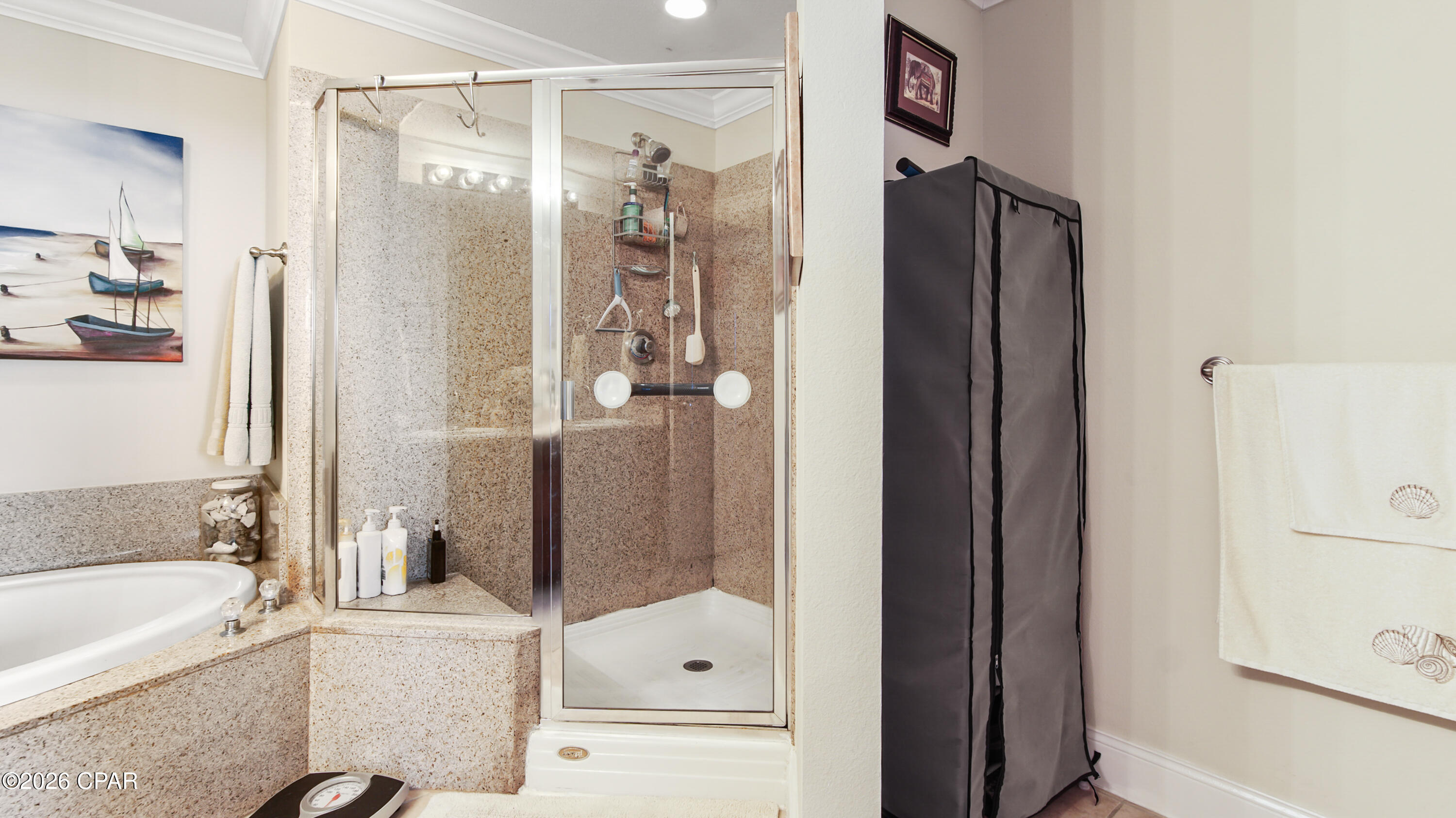 Laketown Wharf - Residential