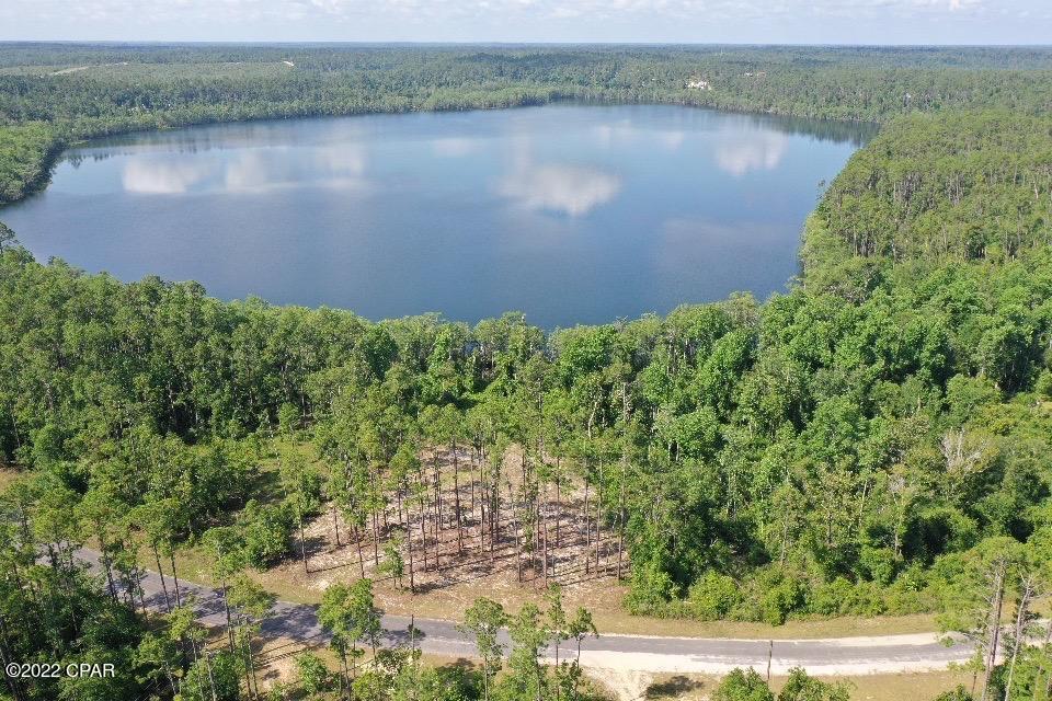 Compass Lake In The Hills - Land