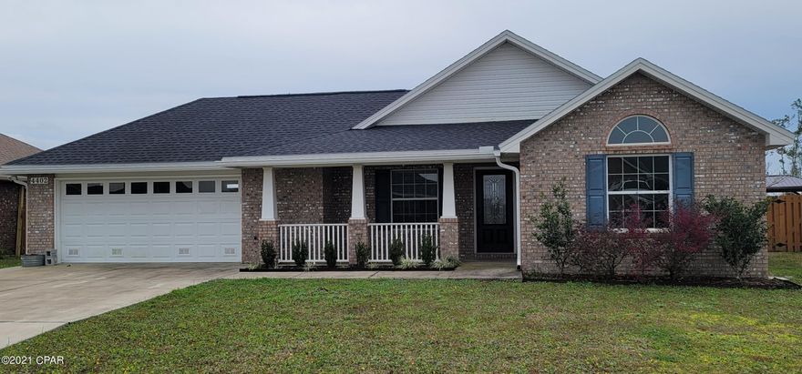 This adorable rental has an open floor plan, split bedrooms and a screened porch overlooking the private backyard. There is an electric fireplace in the living room and an amazing tray ceiling in both the living room and master bedroom. This is a well cared for home in a subdivision that is still growing. Don't miss the opportunity to rent a home in this quiet subdivision. Pets negotiable.

Management company requires you submit an application on their website prior to showing.