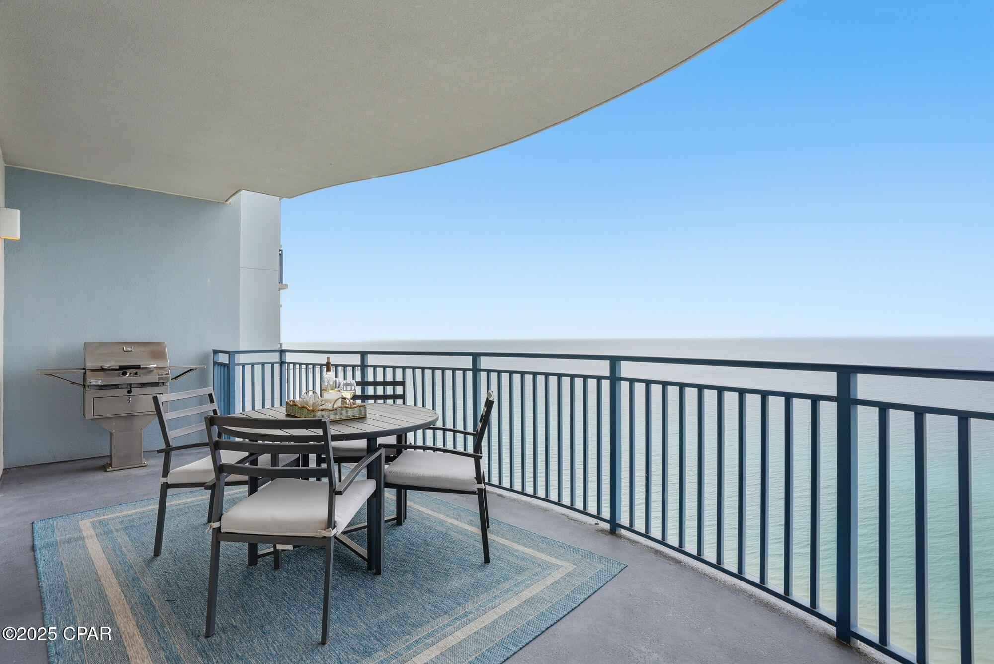 Sterling Breeze - Residential