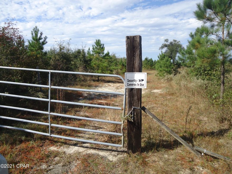 This property consists of two parcels.  The front parcel is 17.5 acres in front of the 2nd parcel which consists of 60 acres. The property would make a great home place with room for a farm, hunting and playing.  No deed​​‌​​​​‌​‌​​​​‌​​‌​​​​‌‌ restrictions.