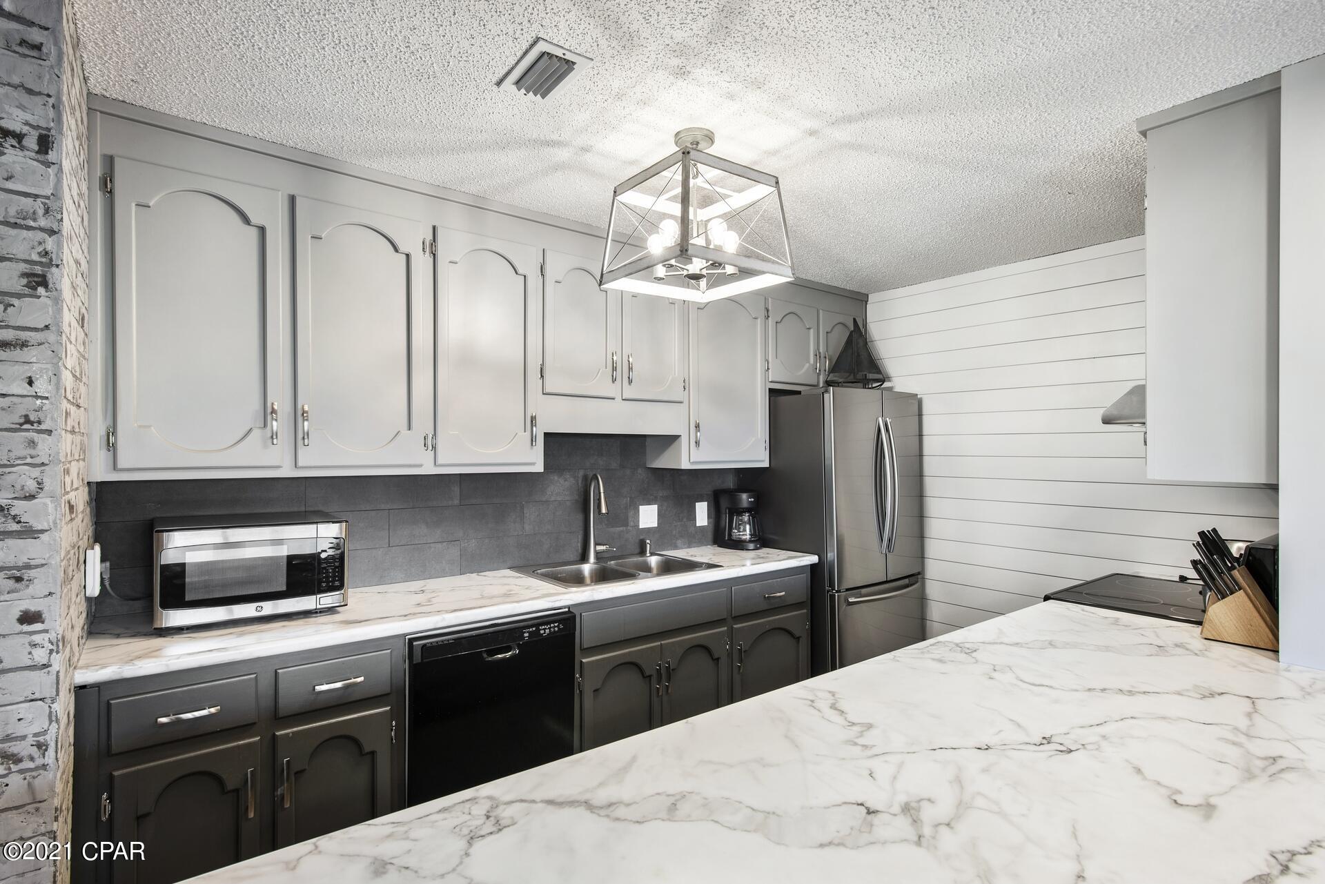 Pirate's Cove Inlet - Residential