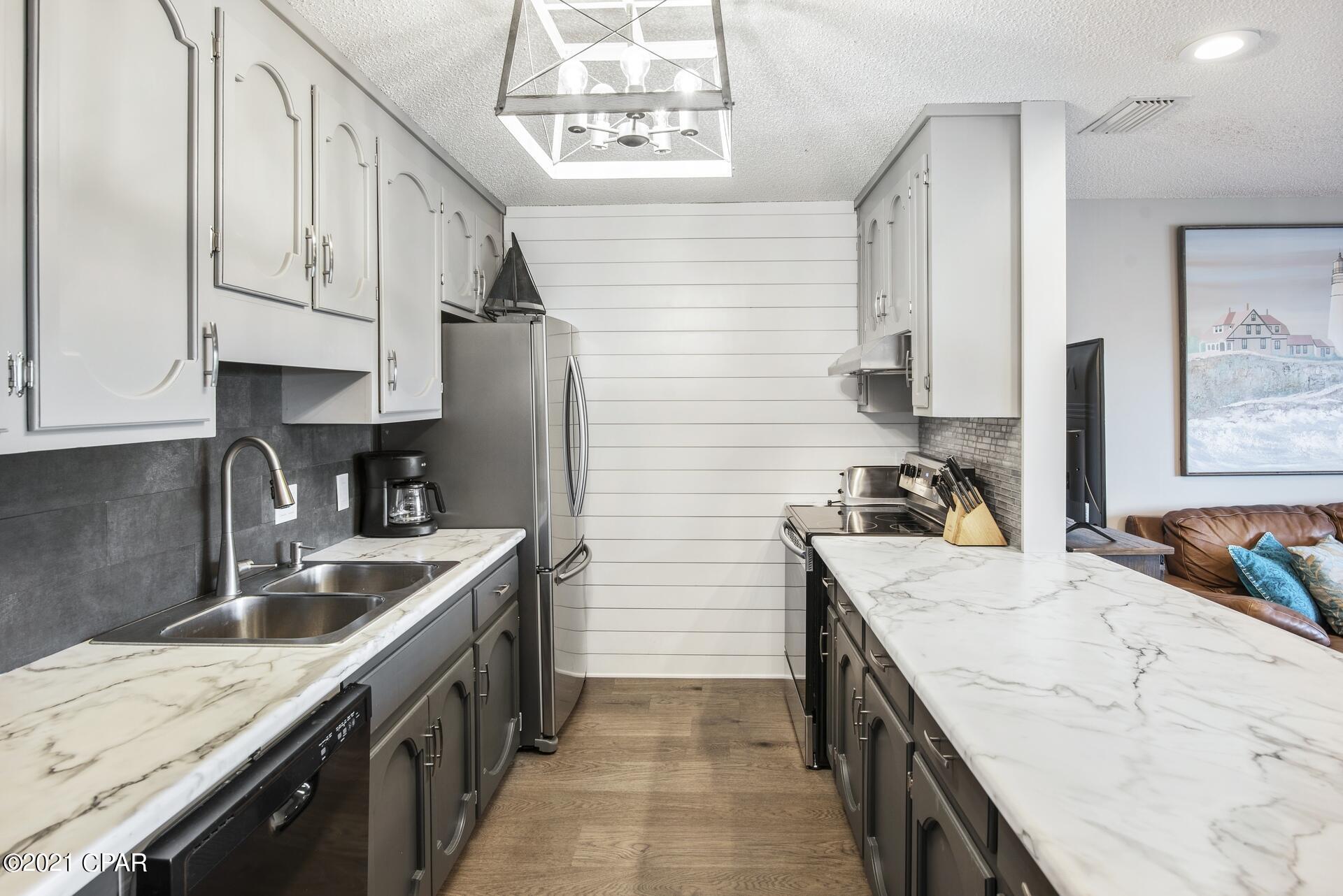 Pirate's Cove Inlet - Residential