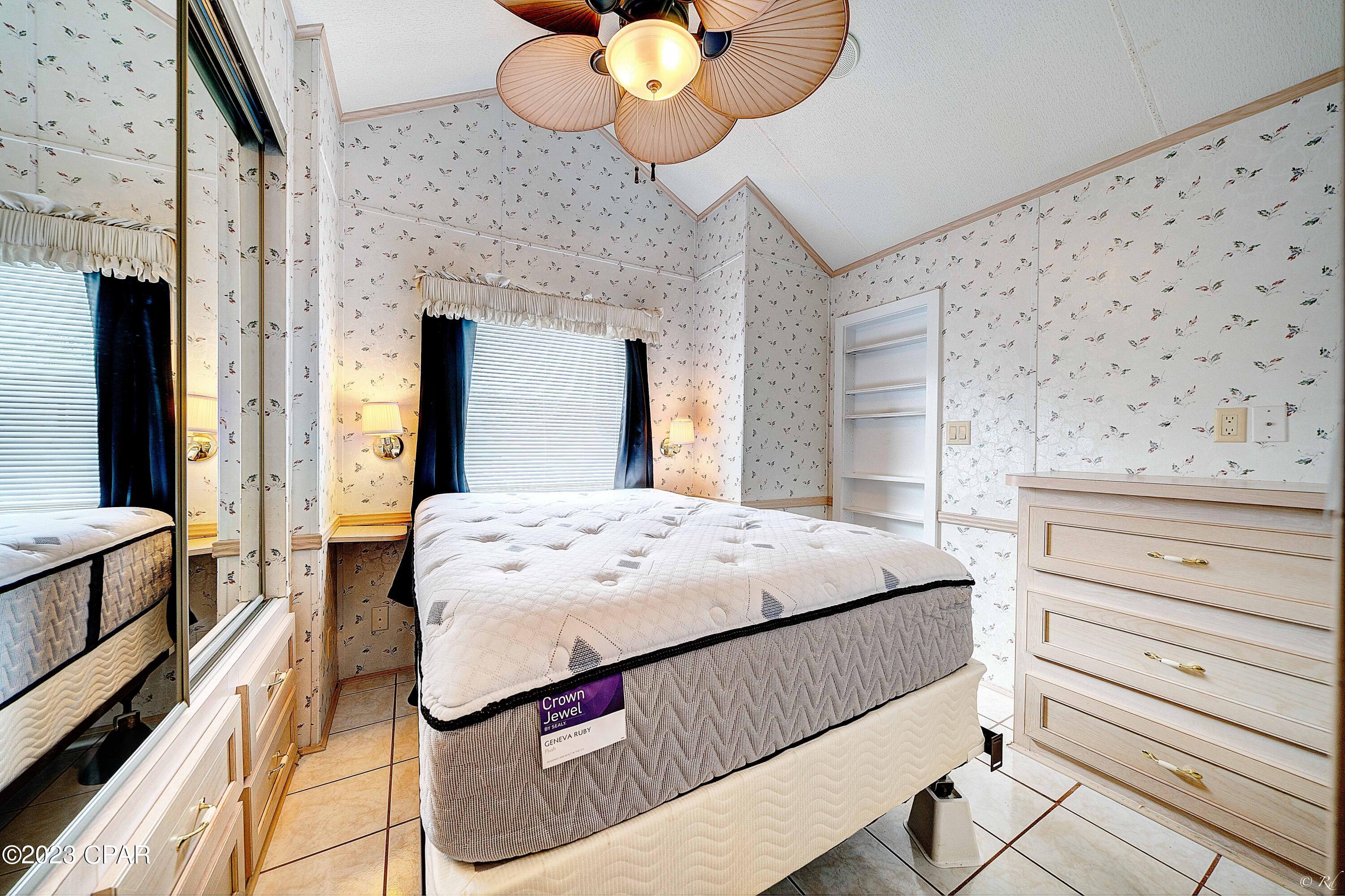 Emerald Pointe Resort - Residential