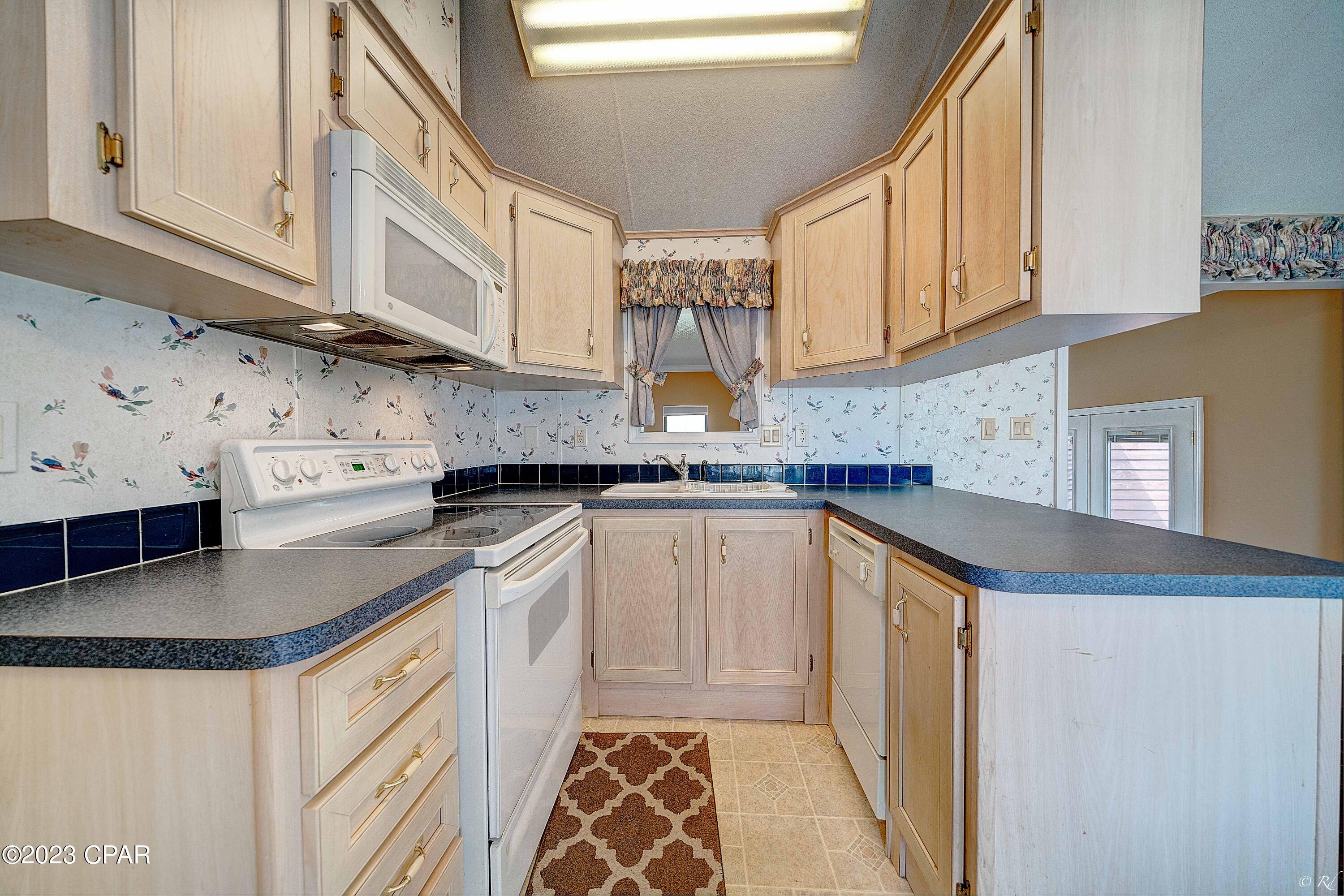 Emerald Pointe Resort - Residential