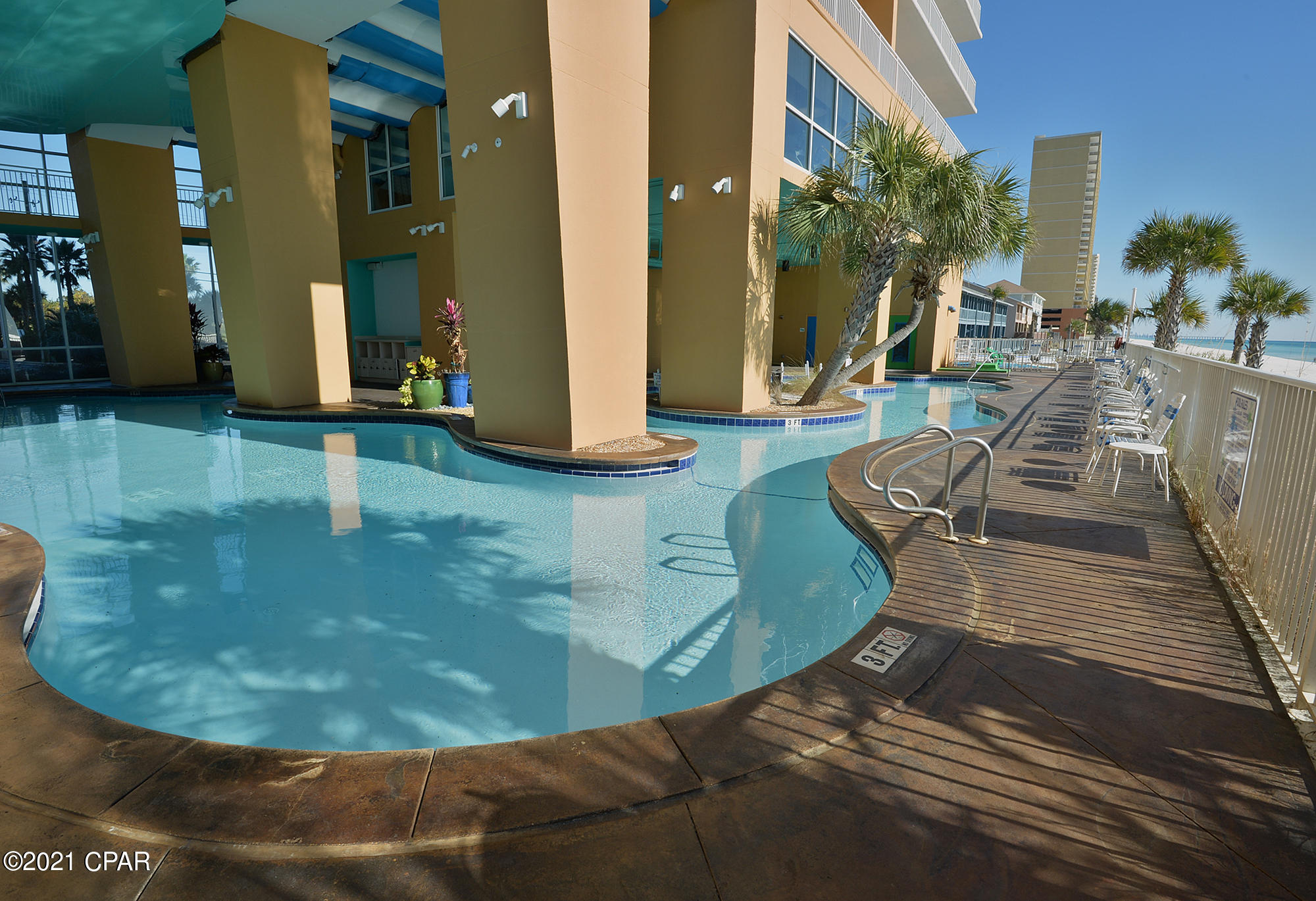 Splash Condo - Residential