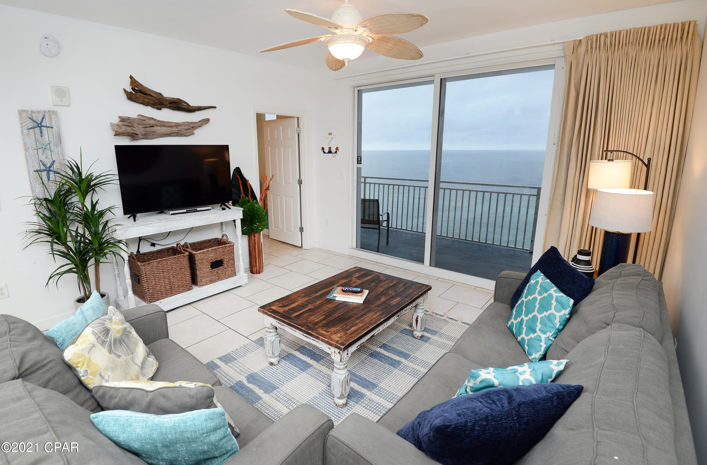 Splash Condo - Residential