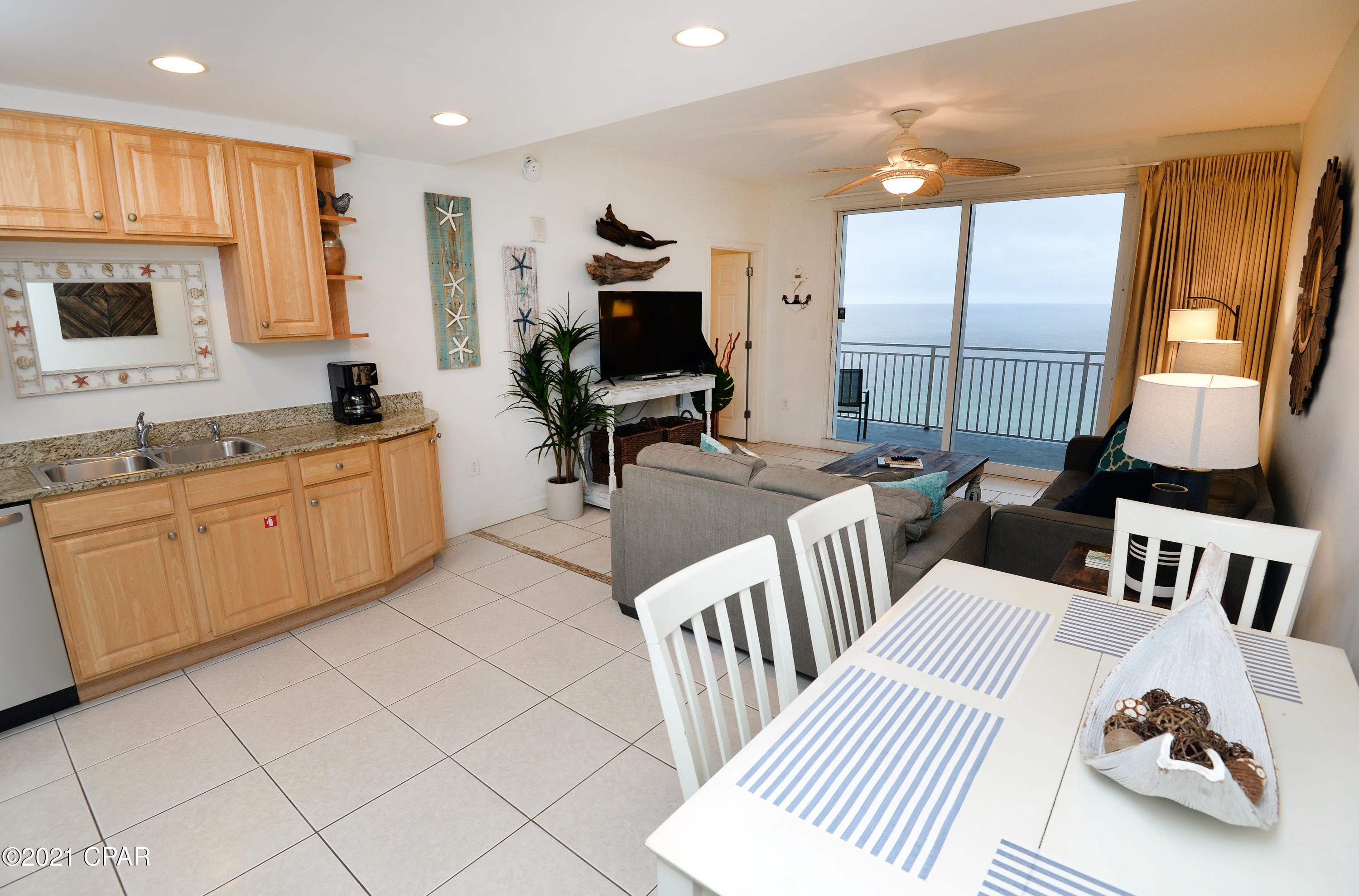 Splash Condo - Residential