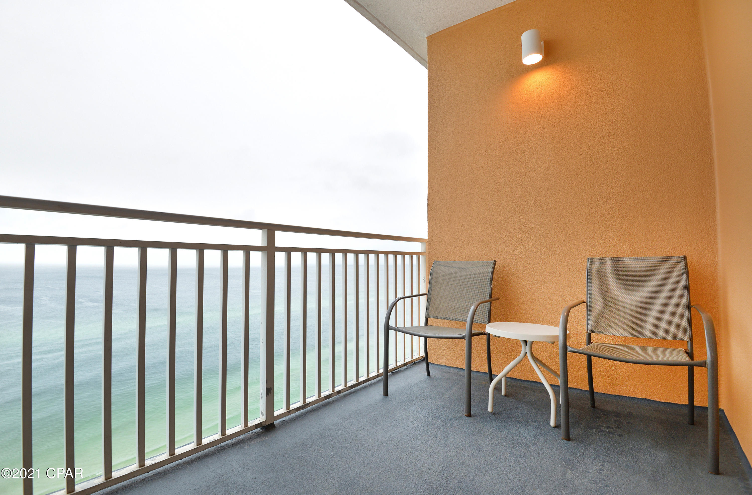 Splash Condo - Residential