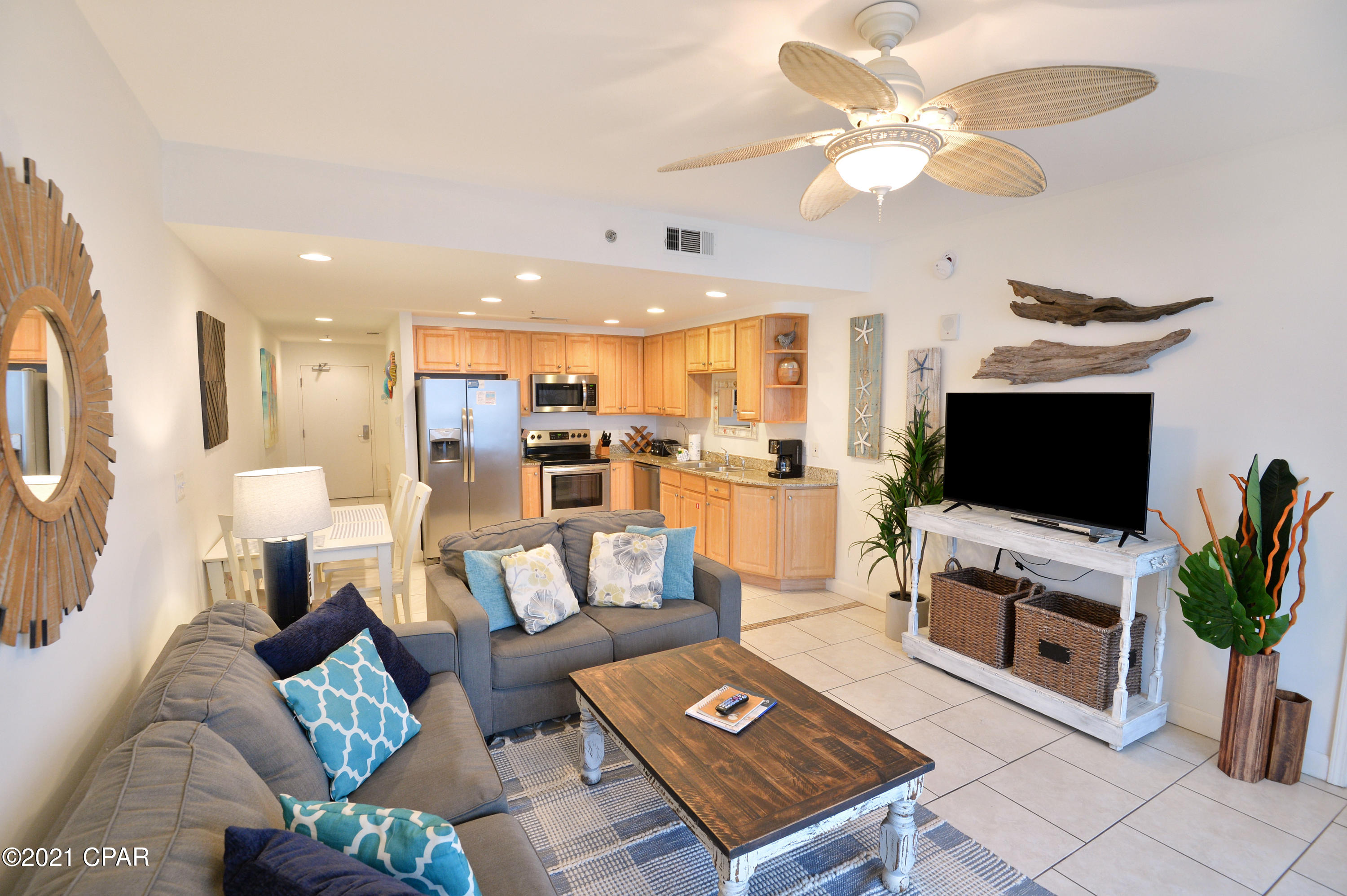 Splash Condo - Residential