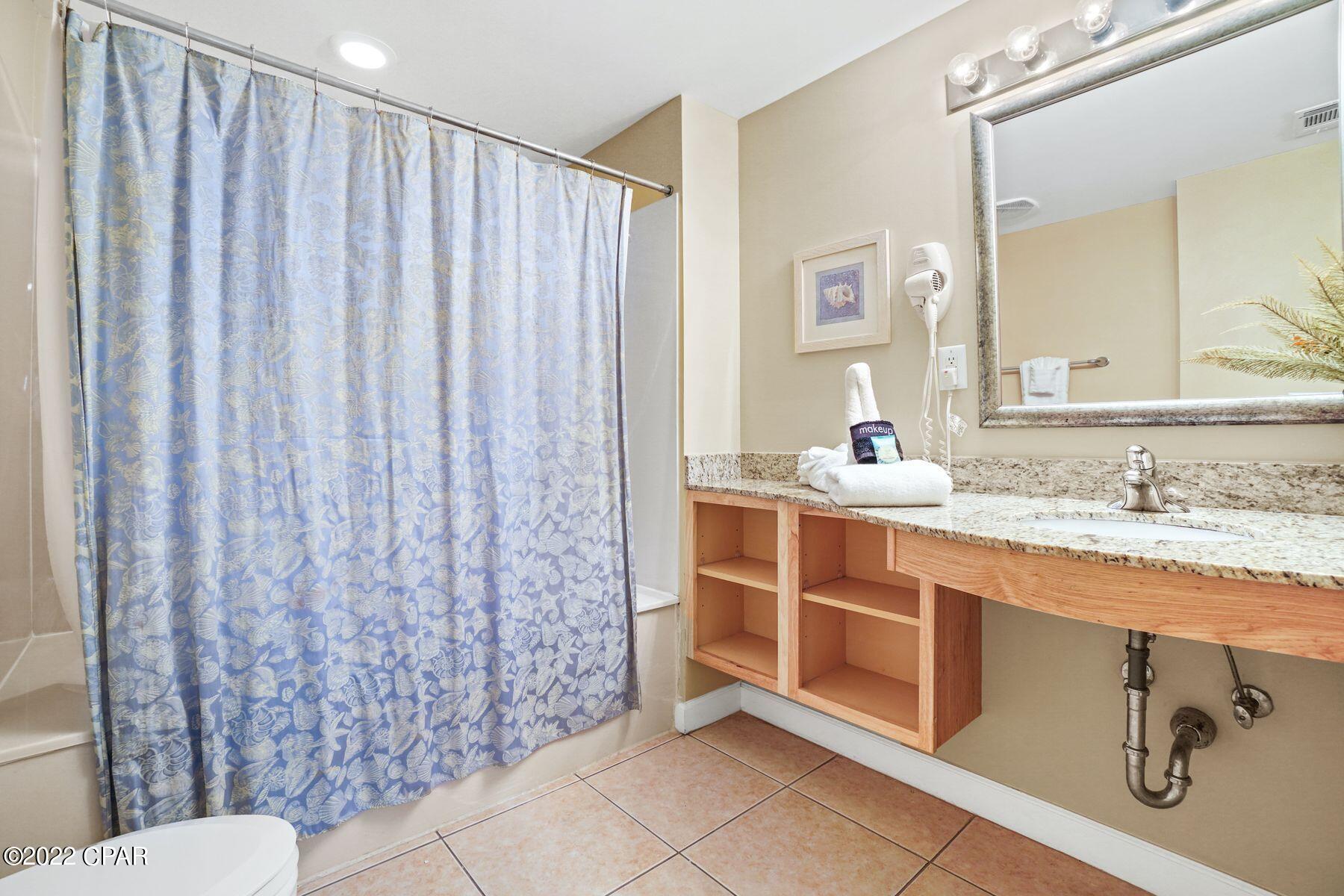 Splash Condo - Residential