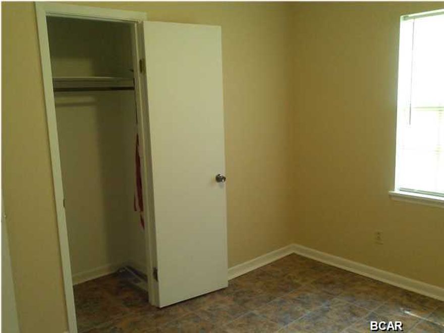 Very Charming apartment located in the heart of the city. Convenient to shopping, schools, TAFB, dining, and entertainment. Apartment features a closed in patio at the entrance, updated fixtures, and a small common area for children to play.