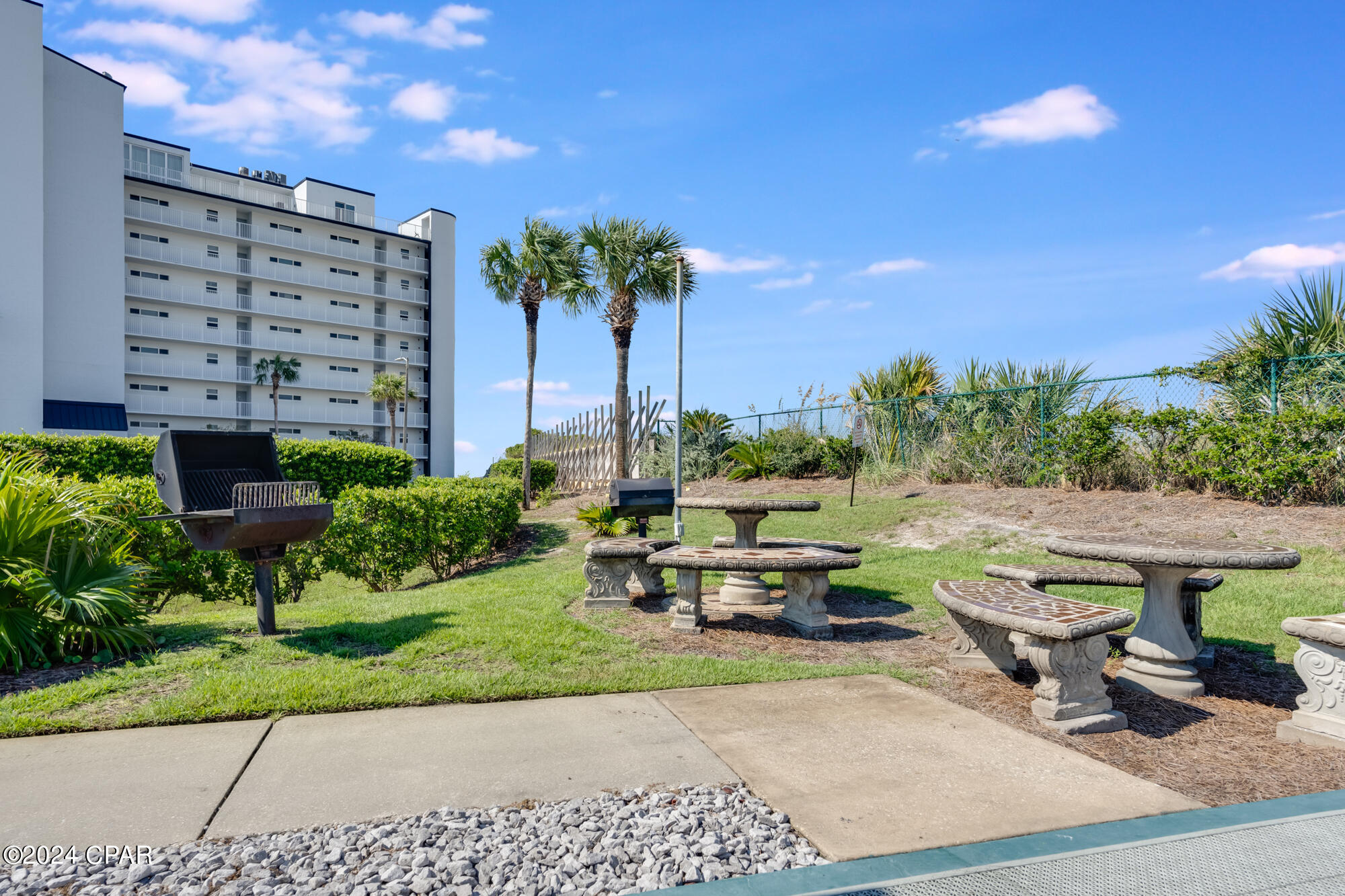 Moonspinner Apartments - Residential