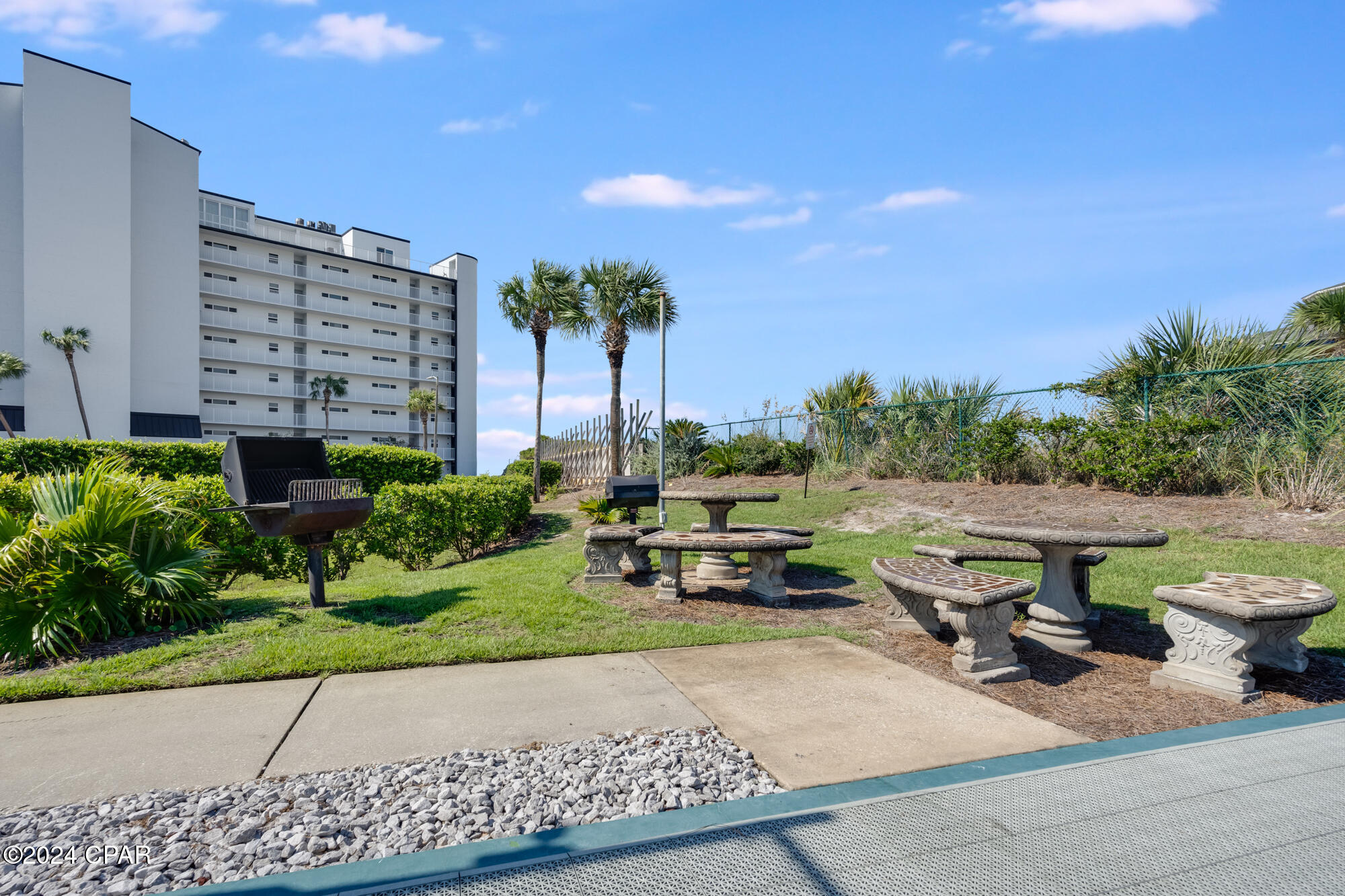 Moonspinner Apartments - Residential