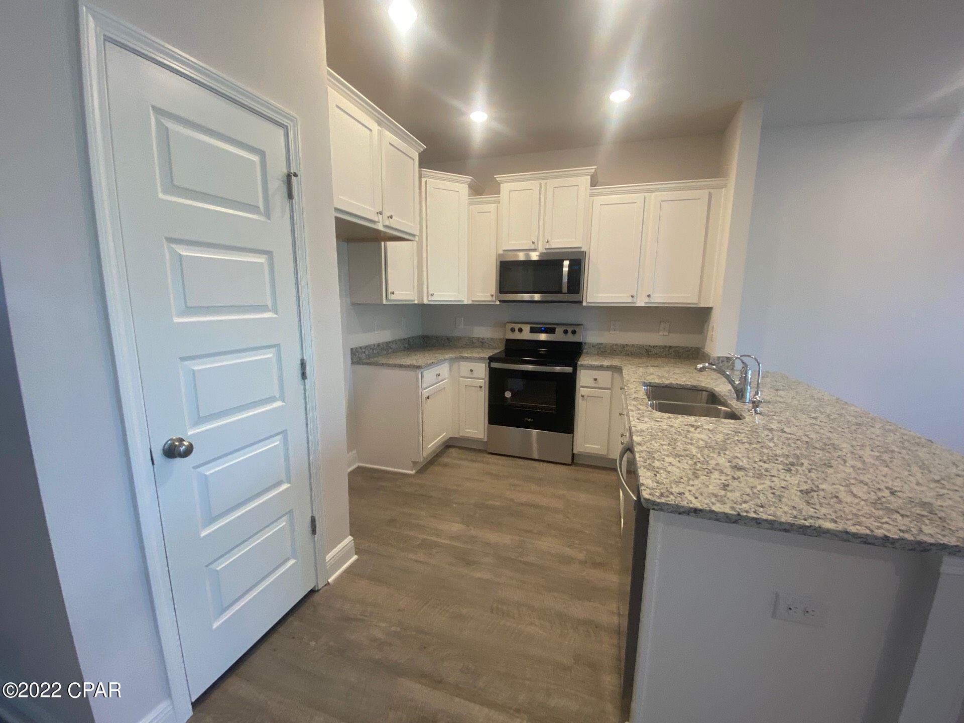 [No Recorded Subdiv] - Residential Lease