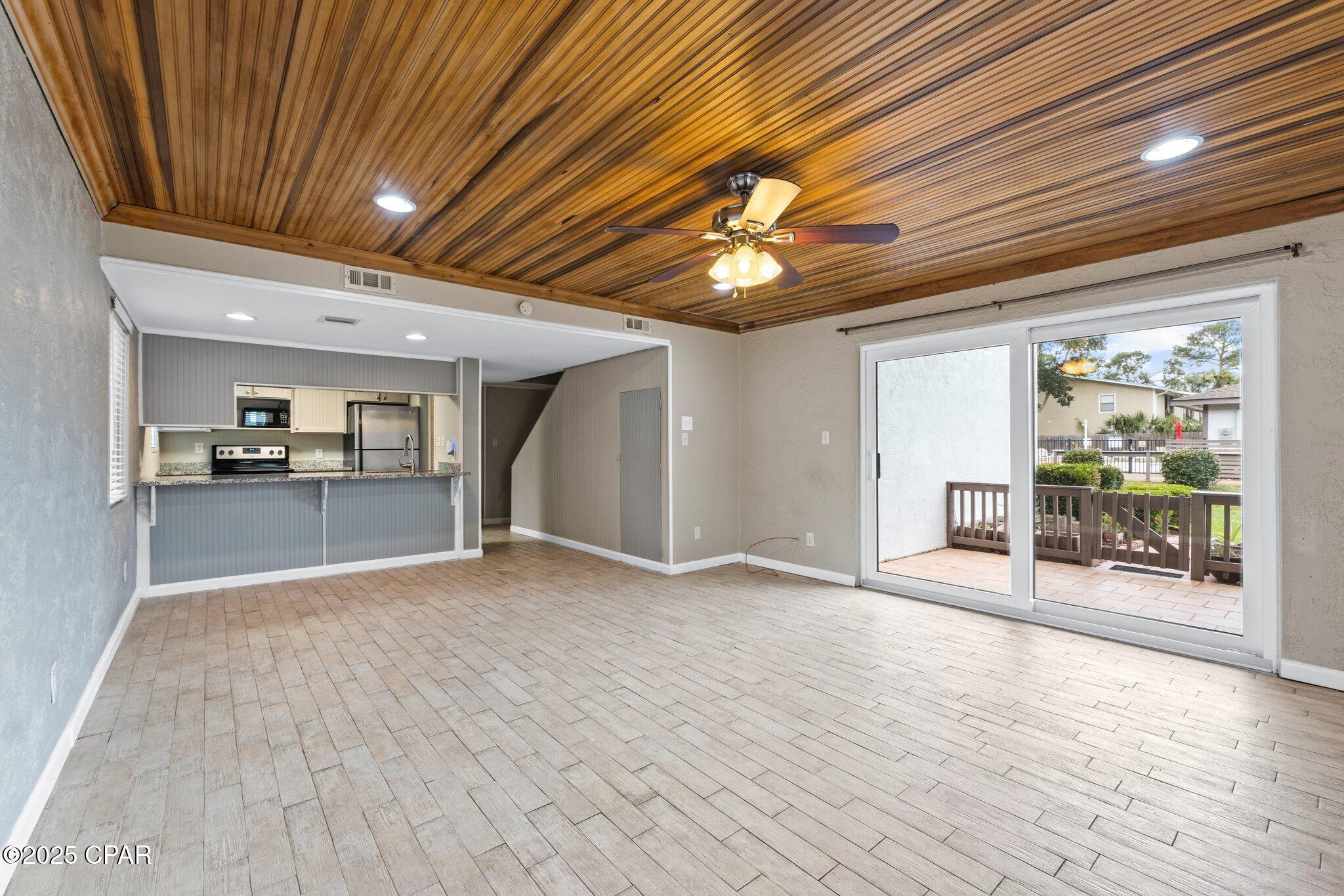 Palisades Condo Ph 1 - Residential Lease