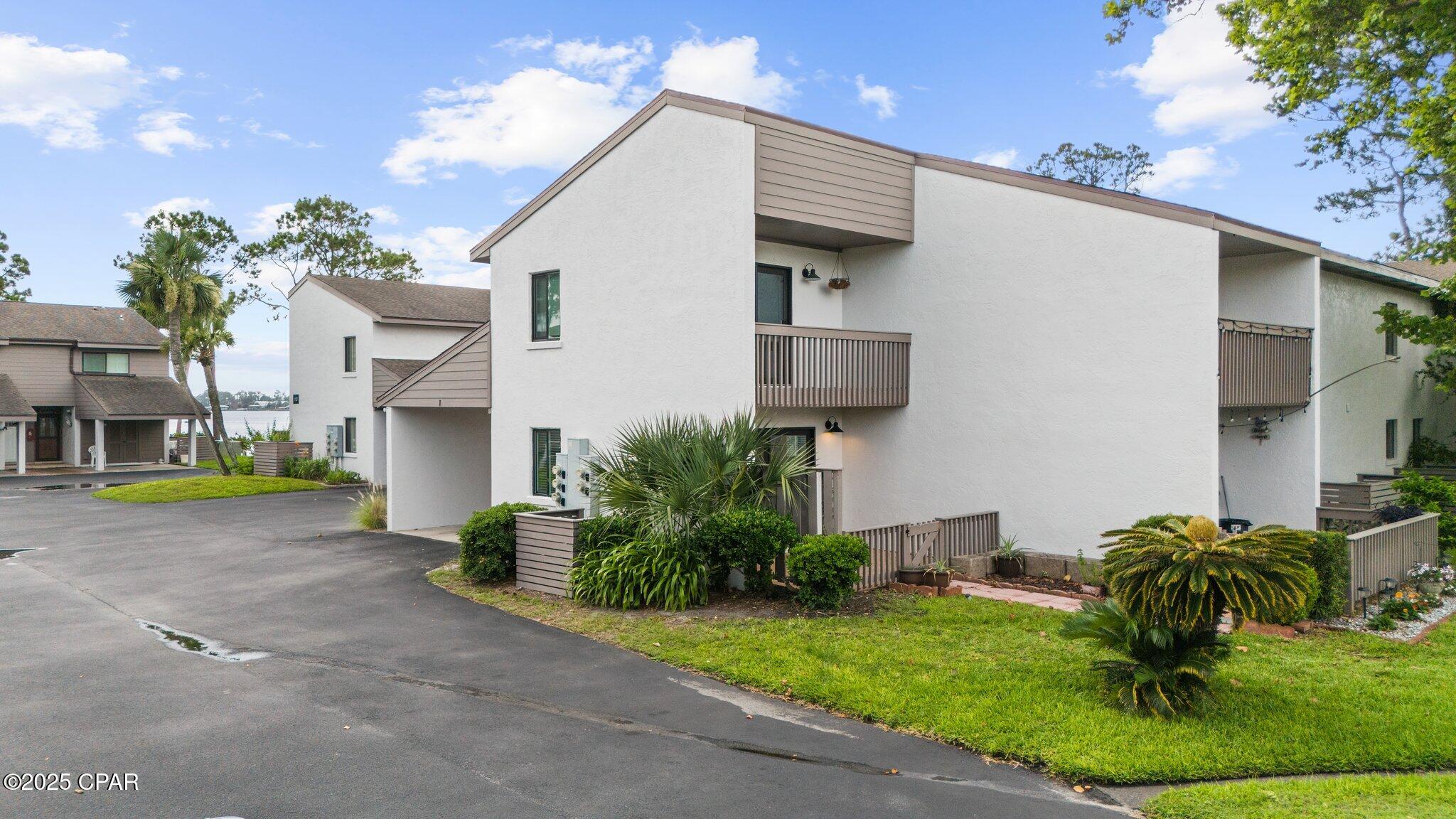 Palisades Condo Ph 1 - Residential Lease