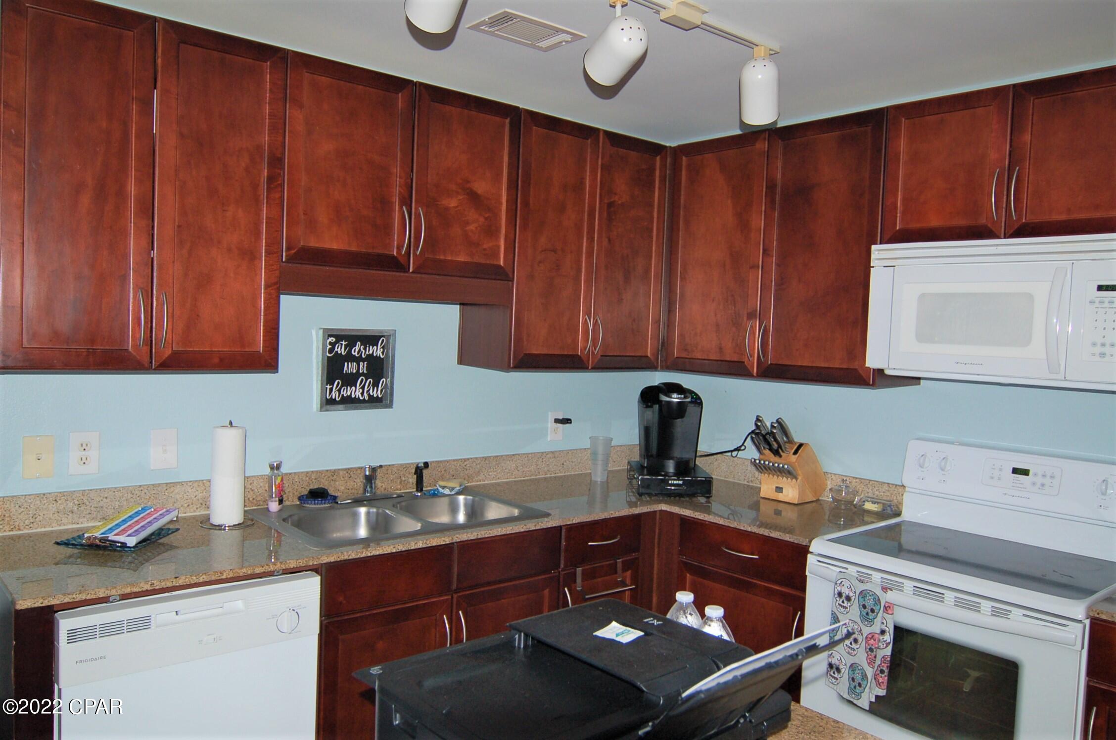 Laketown Wharf - Residential