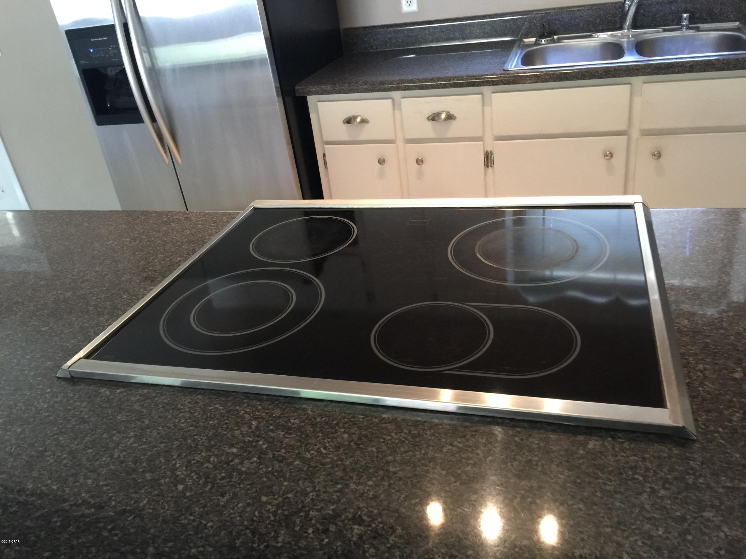 Venetian Villa 1st Add Replat - Residential