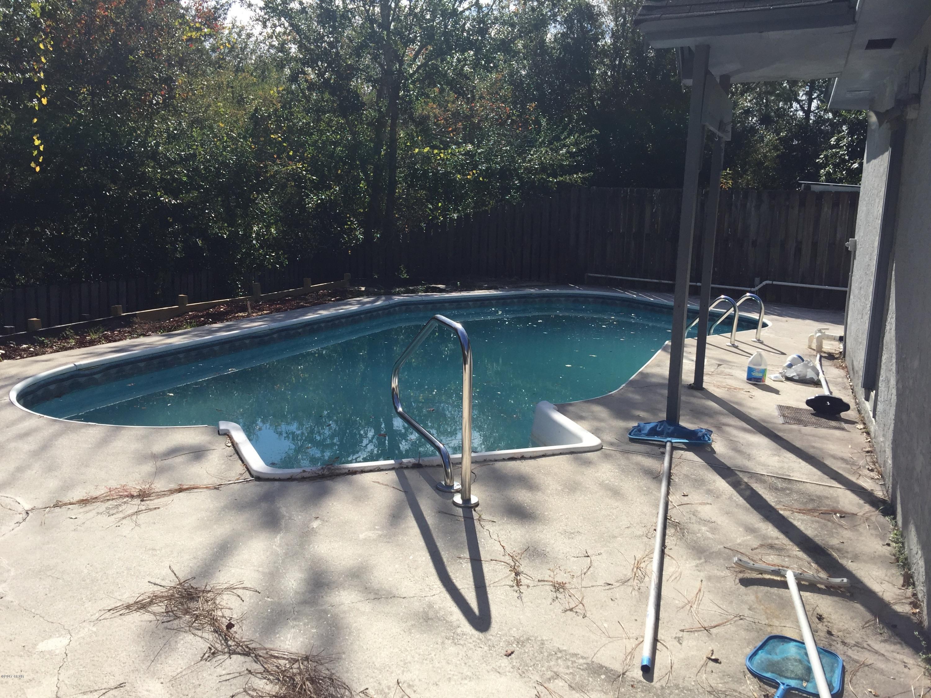 Venetian Villa 1st Add Replat - Residential