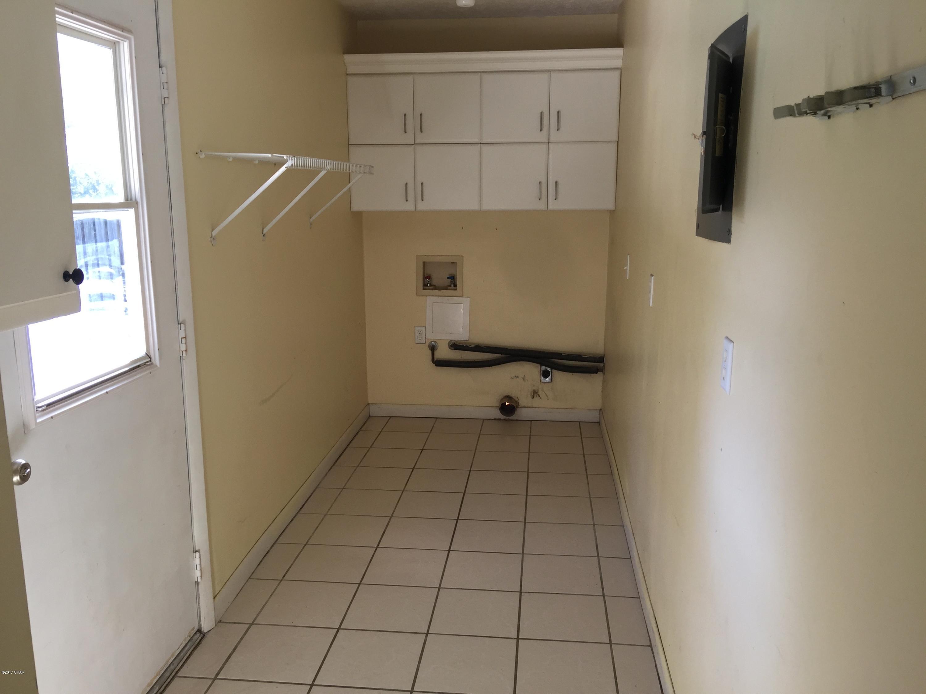 Venetian Villa 1st Add Replat - Residential