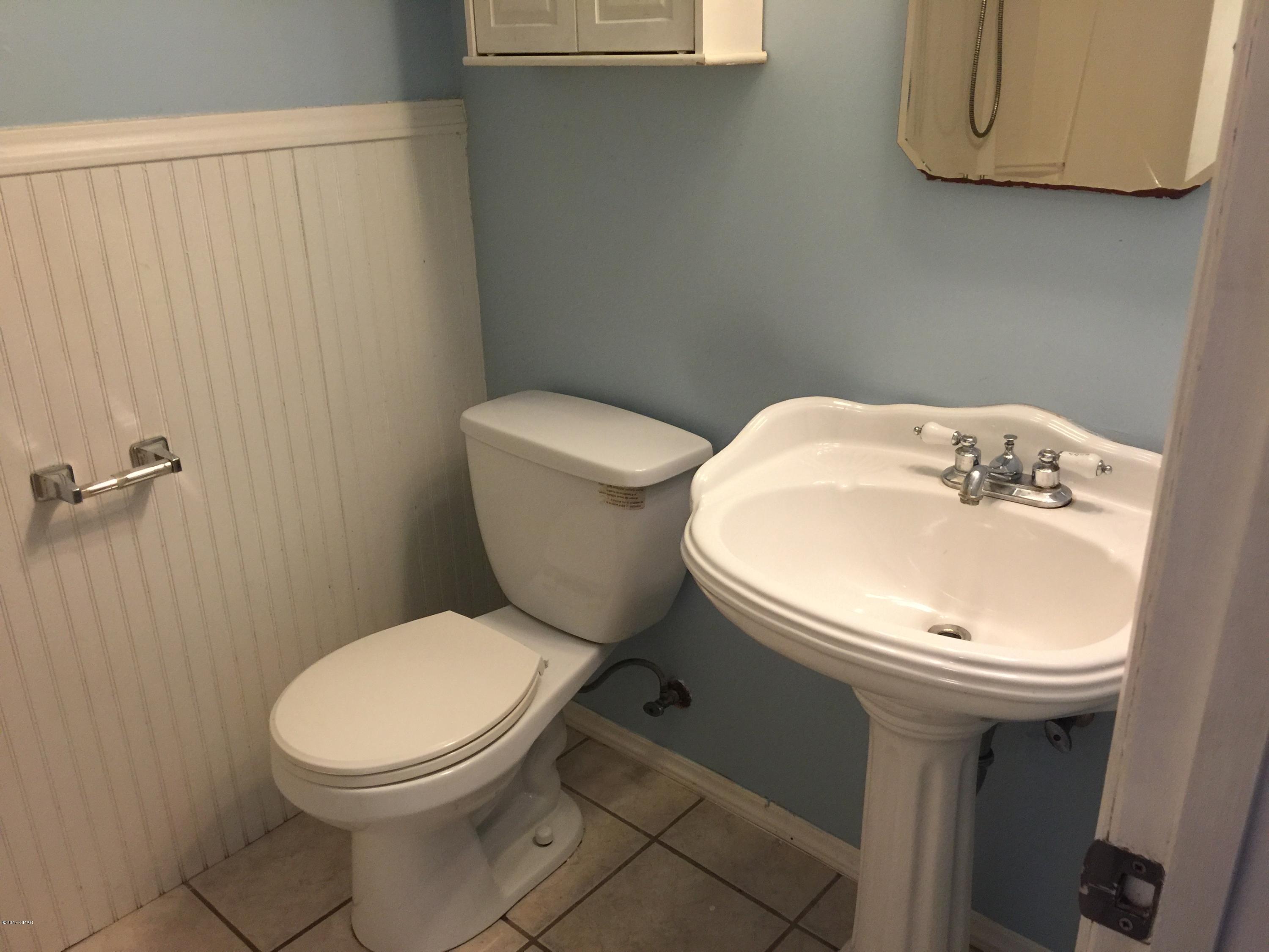 Venetian Villa 1st Add Replat - Residential