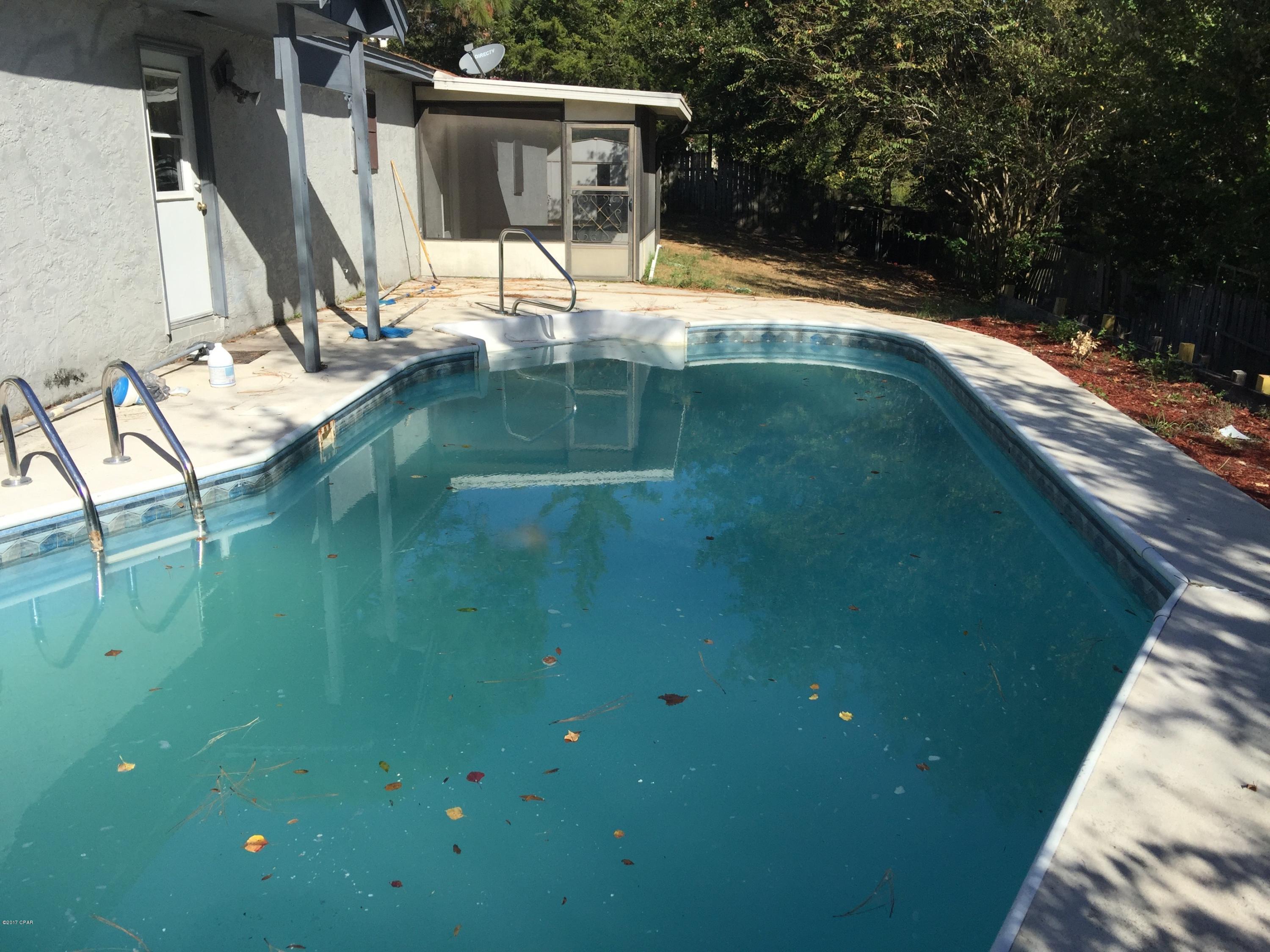 Venetian Villa 1st Add Replat - Residential