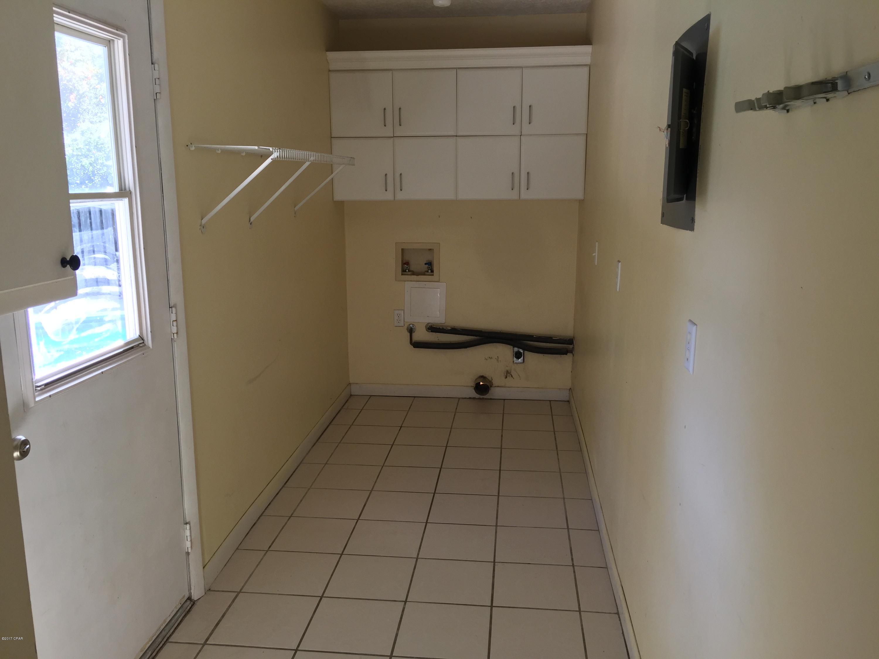 Venetian Villa 1st Add Replat - Residential